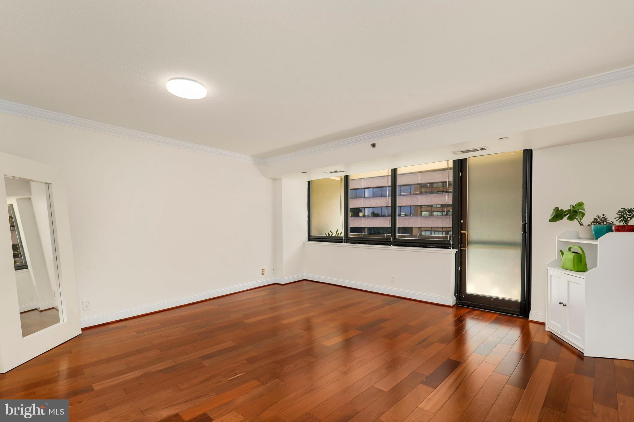 1805 CRYSTAL DRIVE 414S