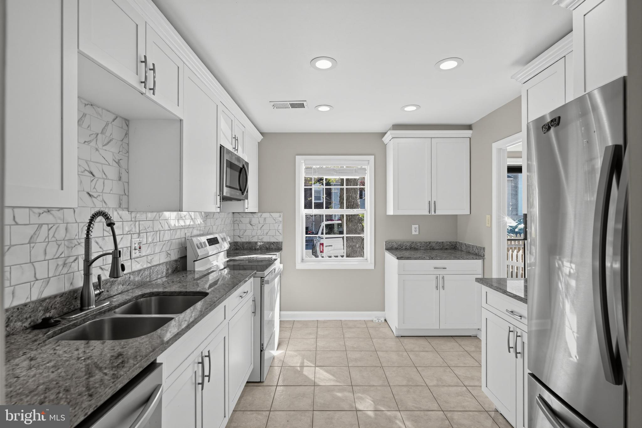 7616 SHELLEY LANE