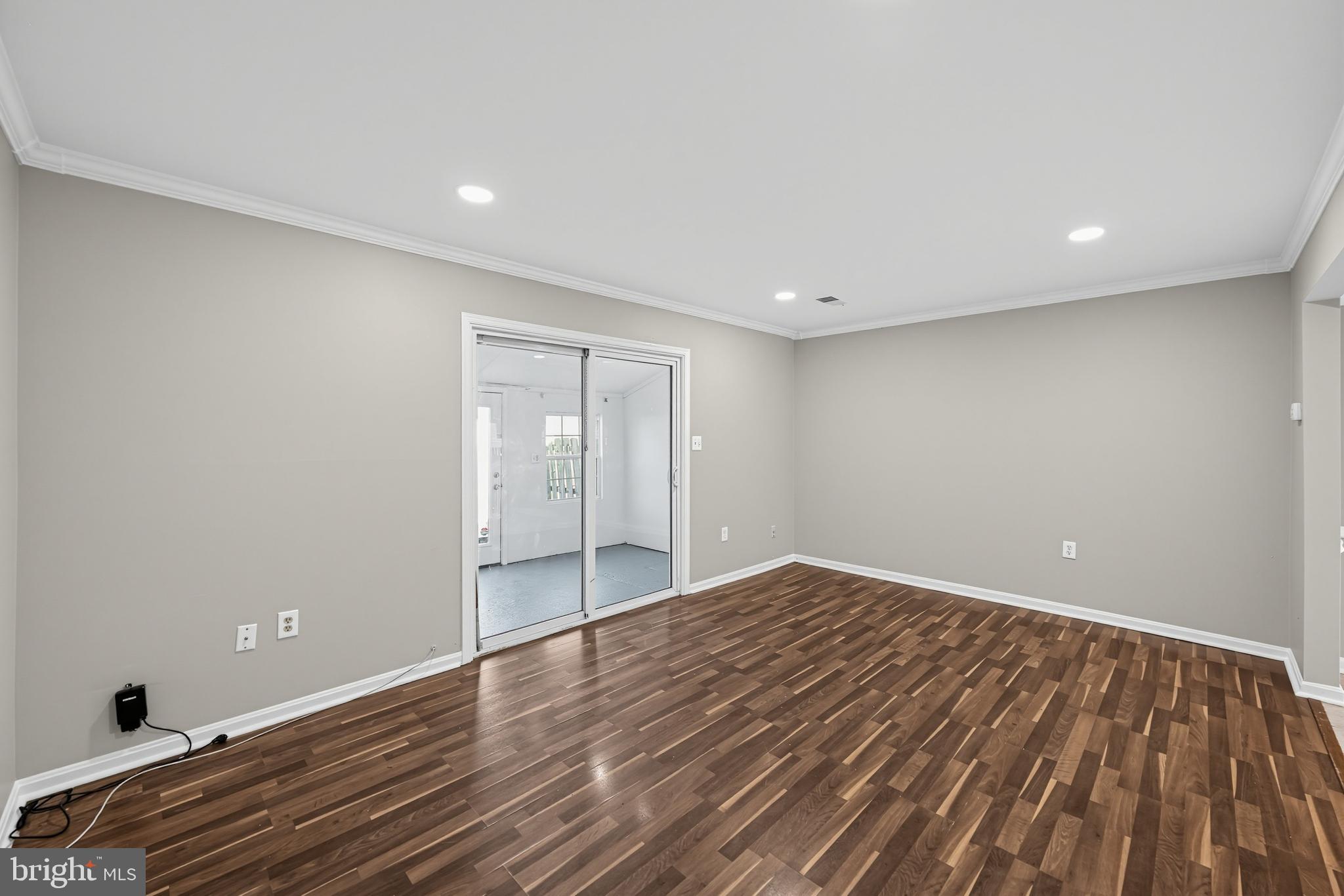 7616 SHELLEY LANE