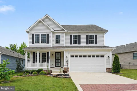 MLS: MDHR2055476