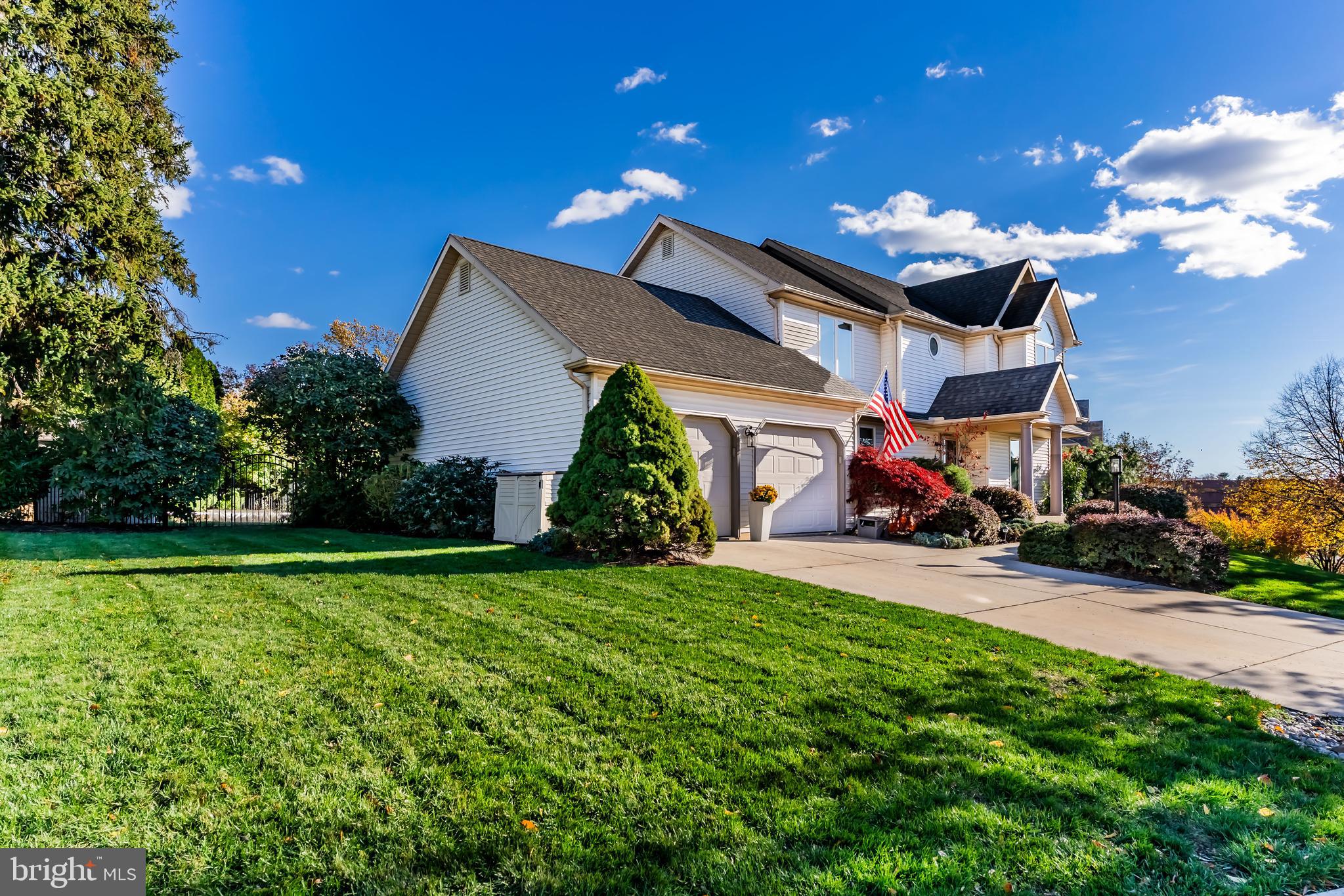 1909 LAUREL GLEN DRIVE