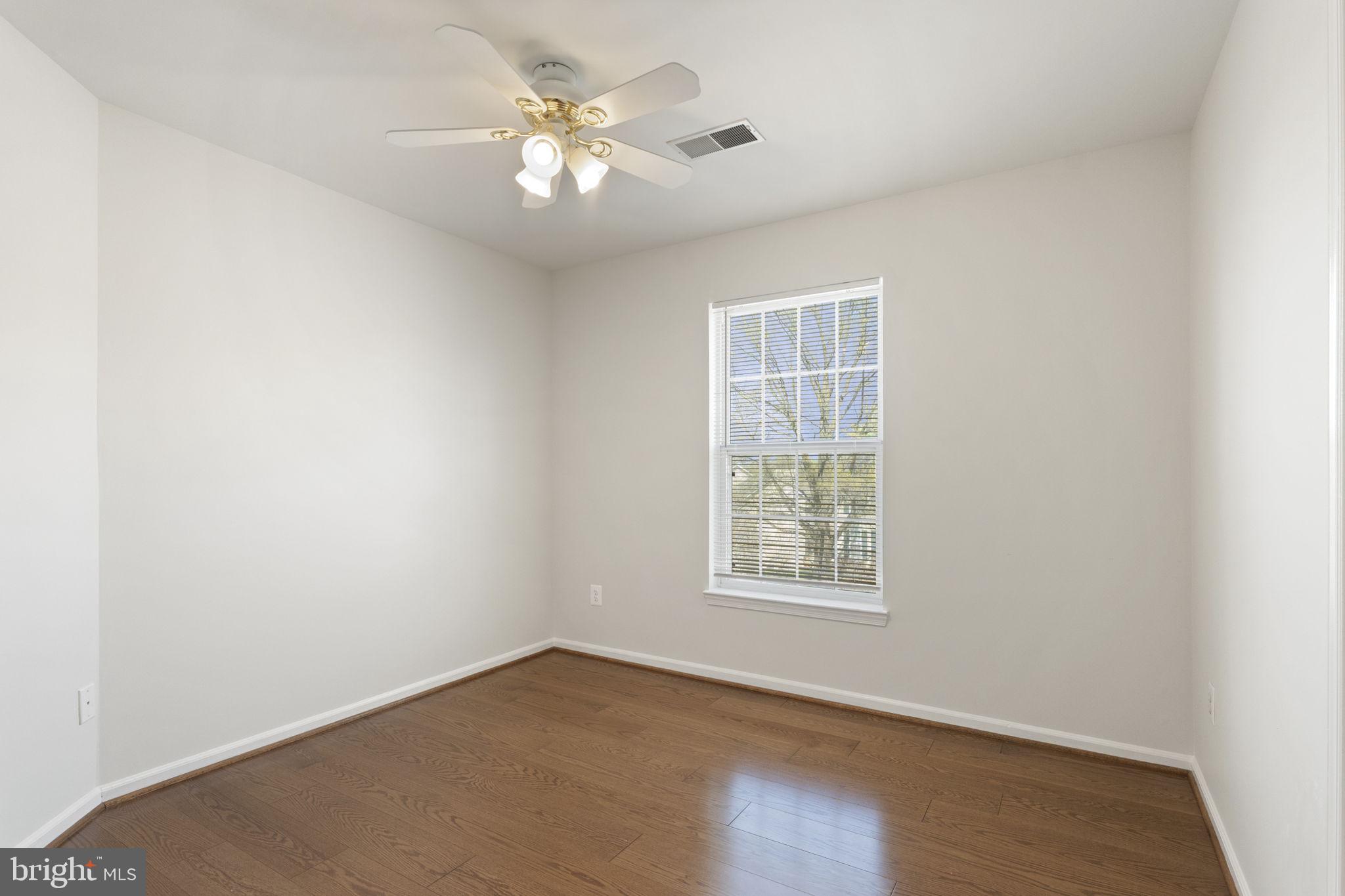 POTOMAC LAKES - Residential