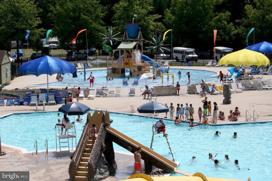 POTOMAC LAKES - Residential