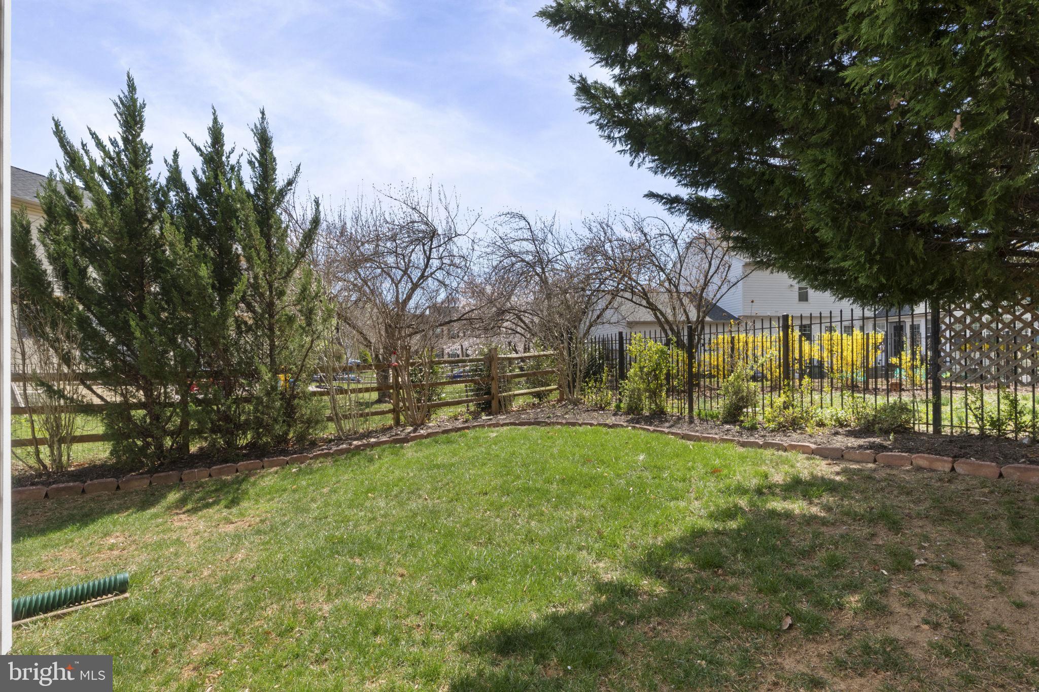 POTOMAC LAKES - Residential