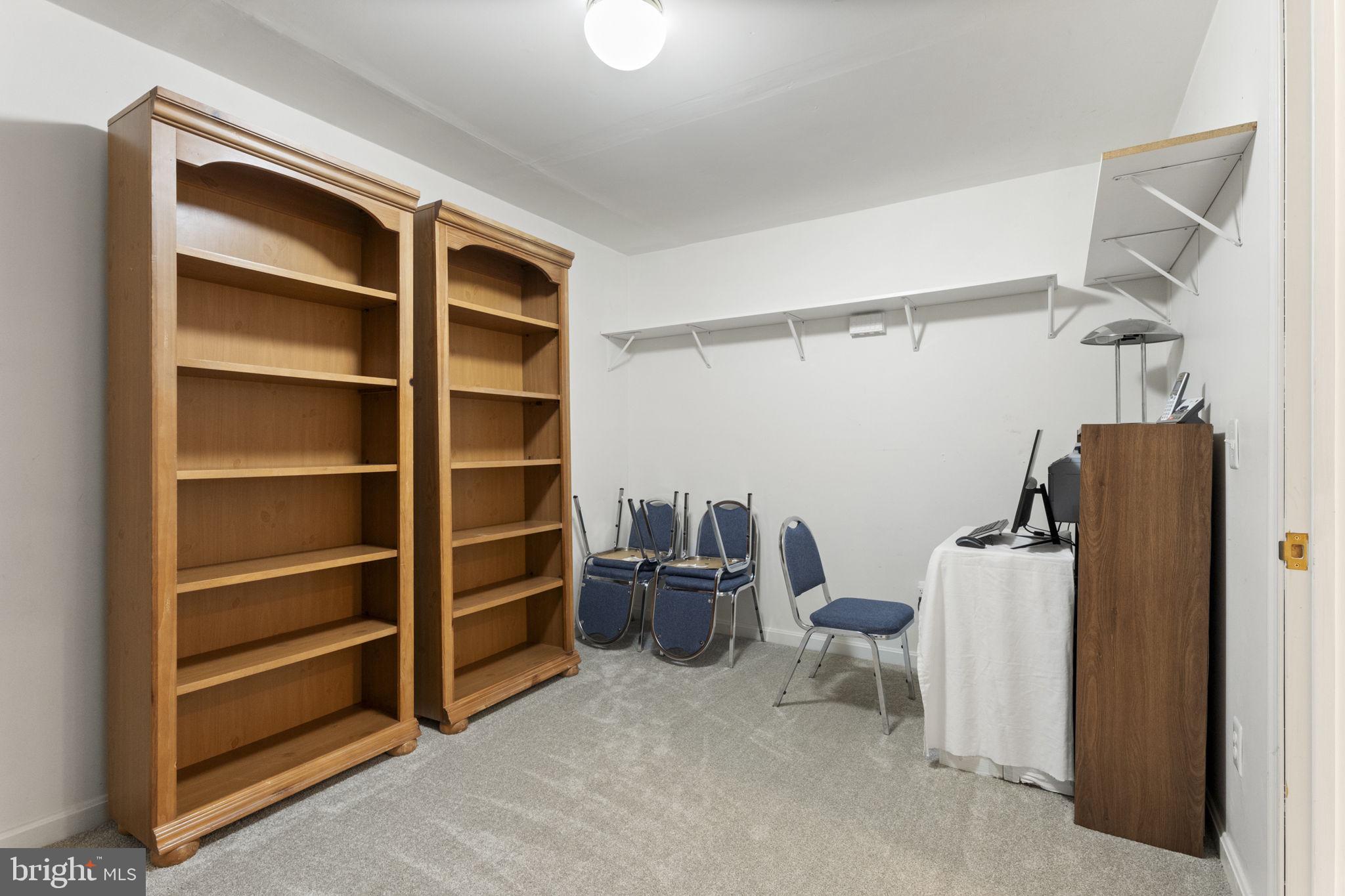 POTOMAC LAKES - Residential