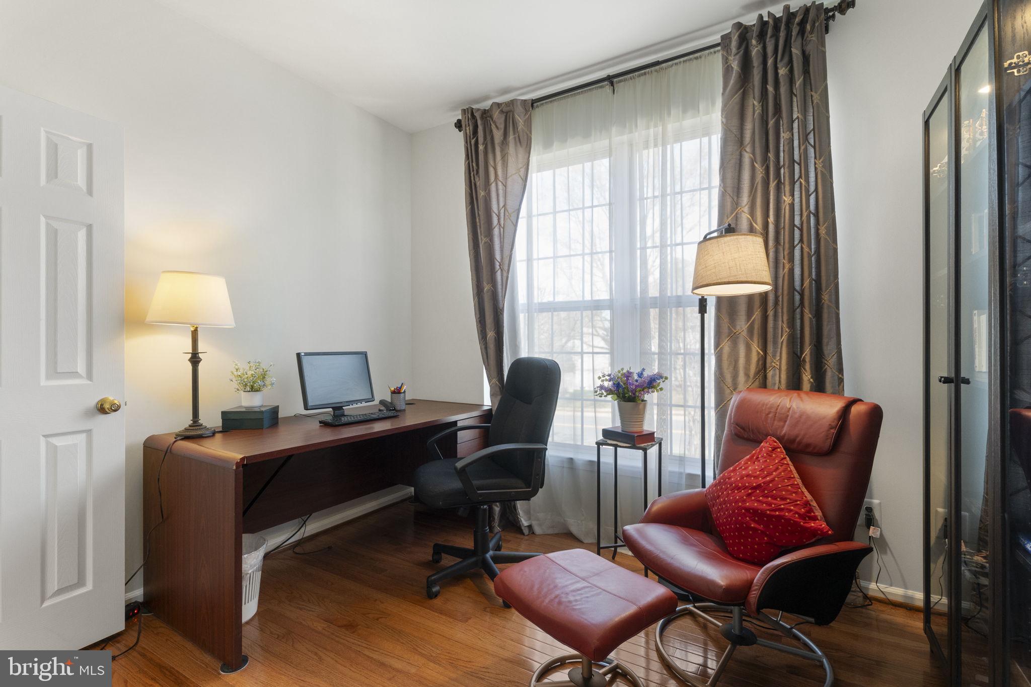 POTOMAC LAKES - Residential