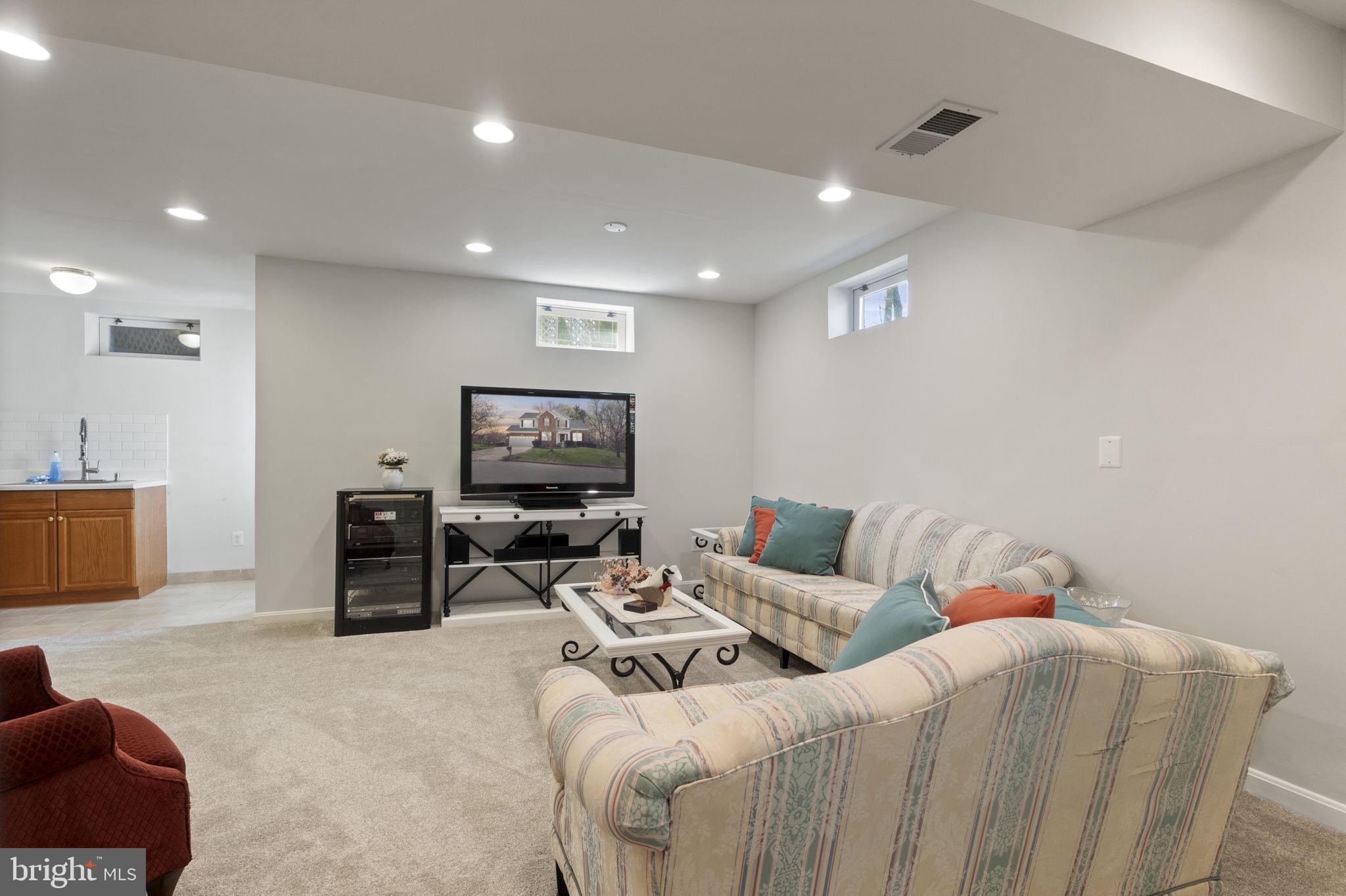 POTOMAC LAKES - Residential