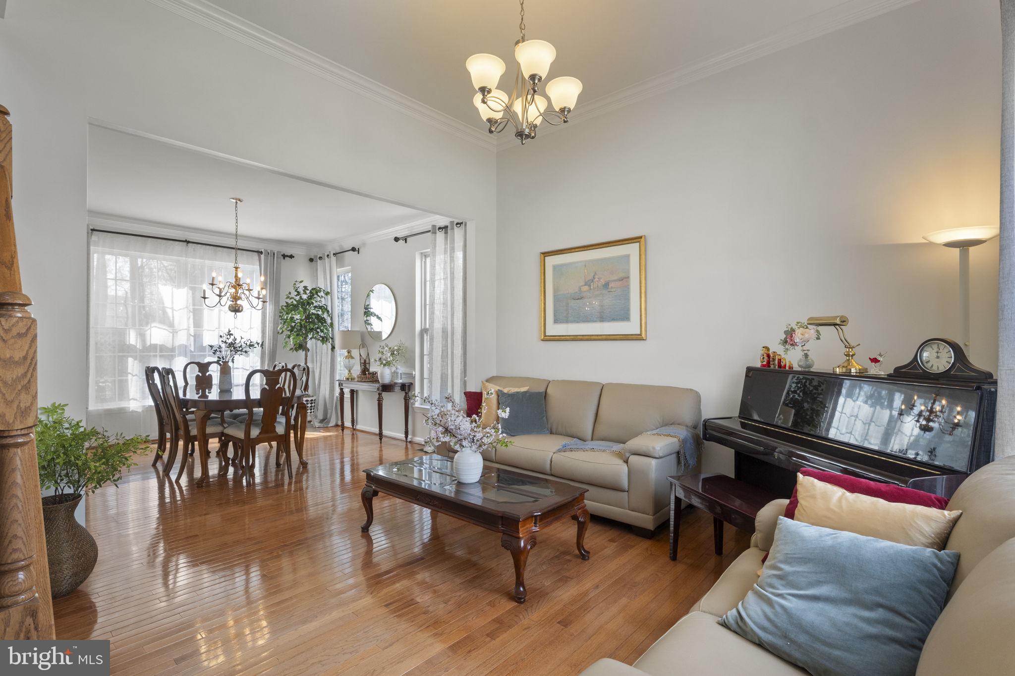 POTOMAC LAKES - Residential