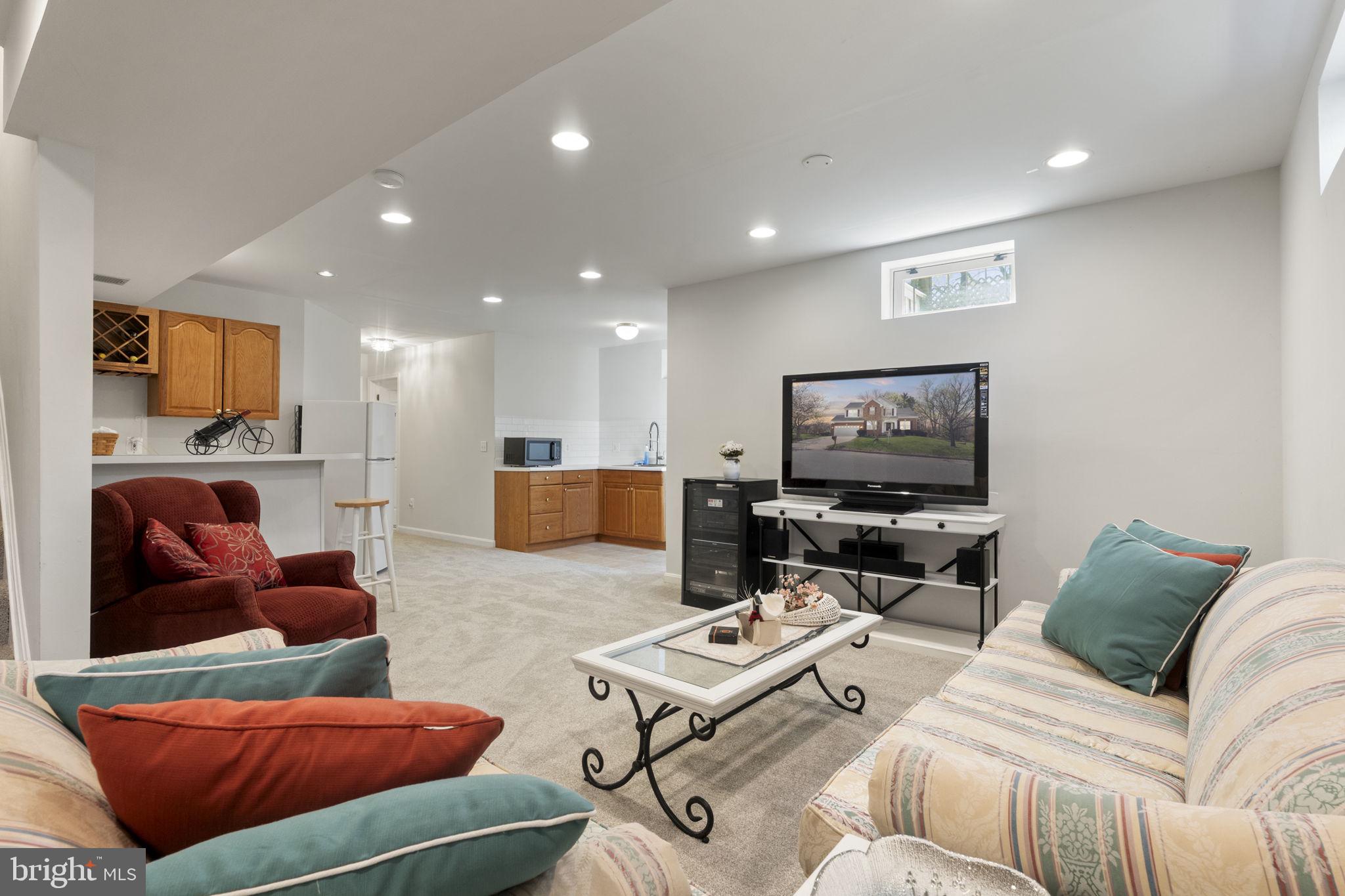 POTOMAC LAKES - Residential