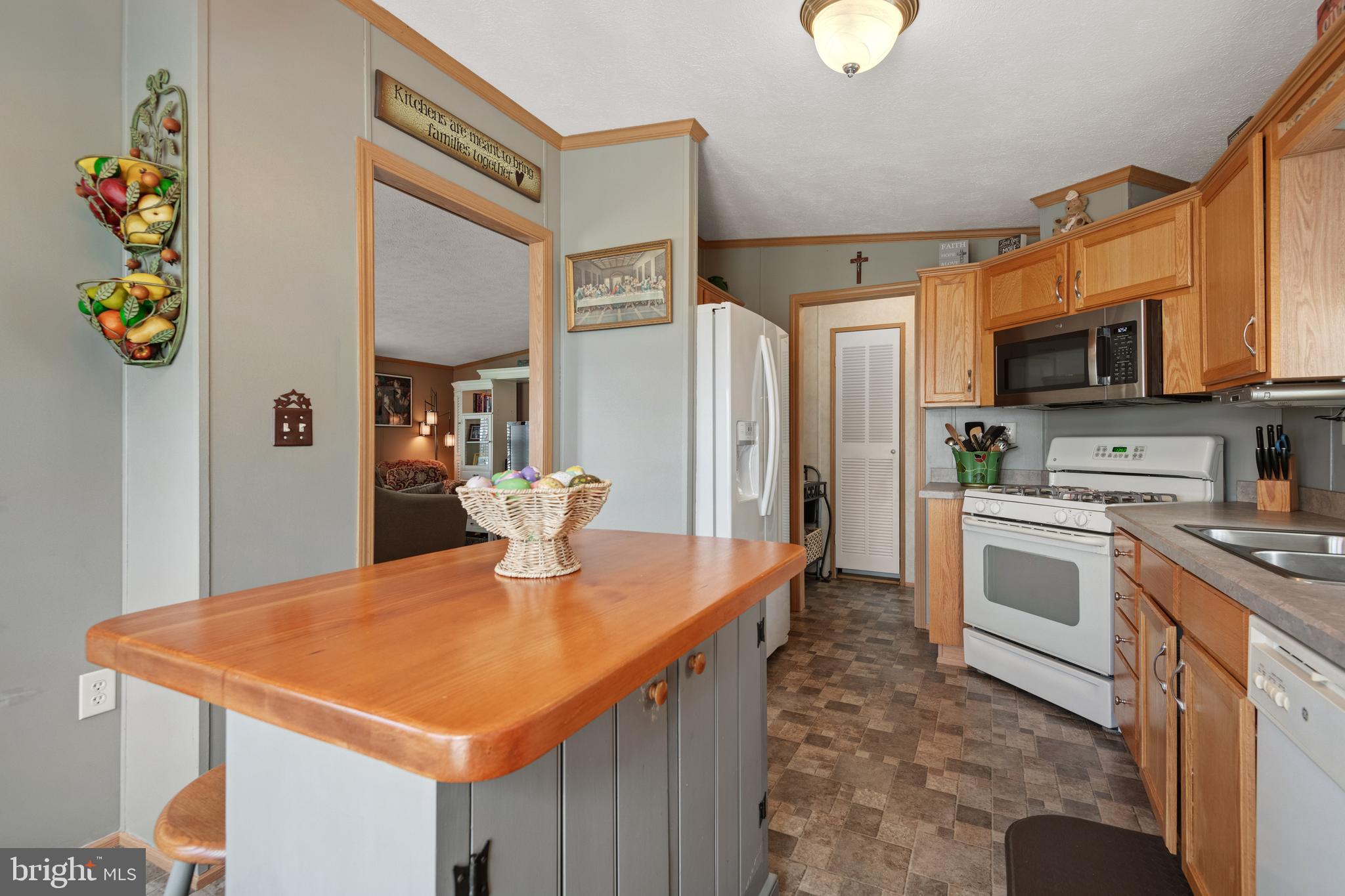 VILLAGES AT GREENFIELD - Residential