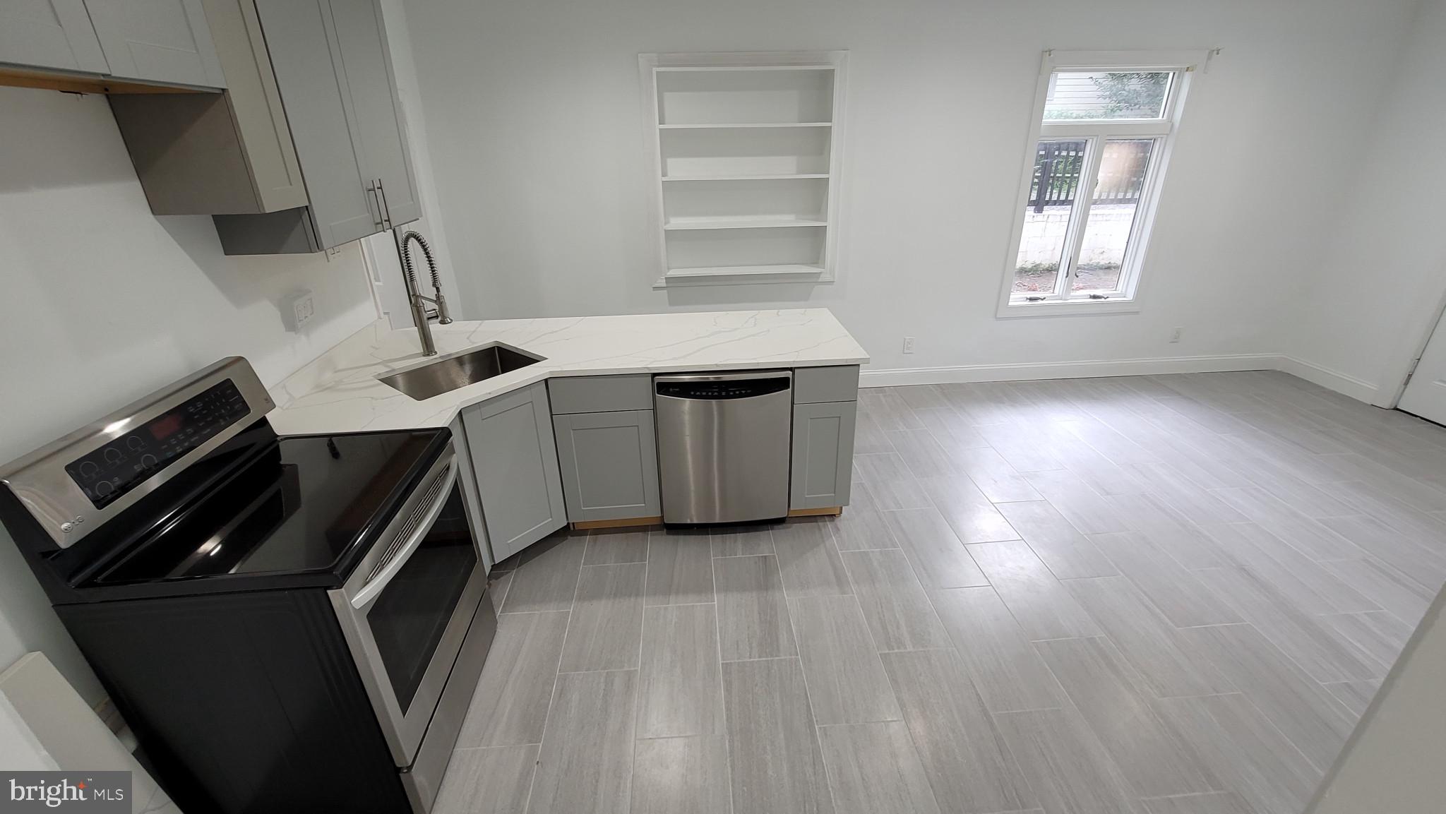 YORKTOWN - Residential Lease