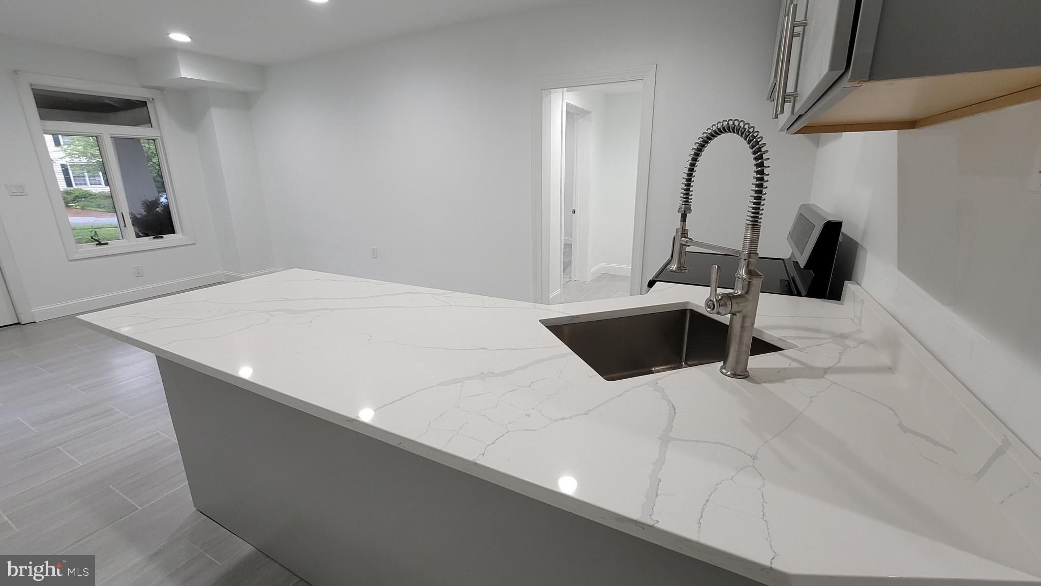 YORKTOWN - Residential Lease