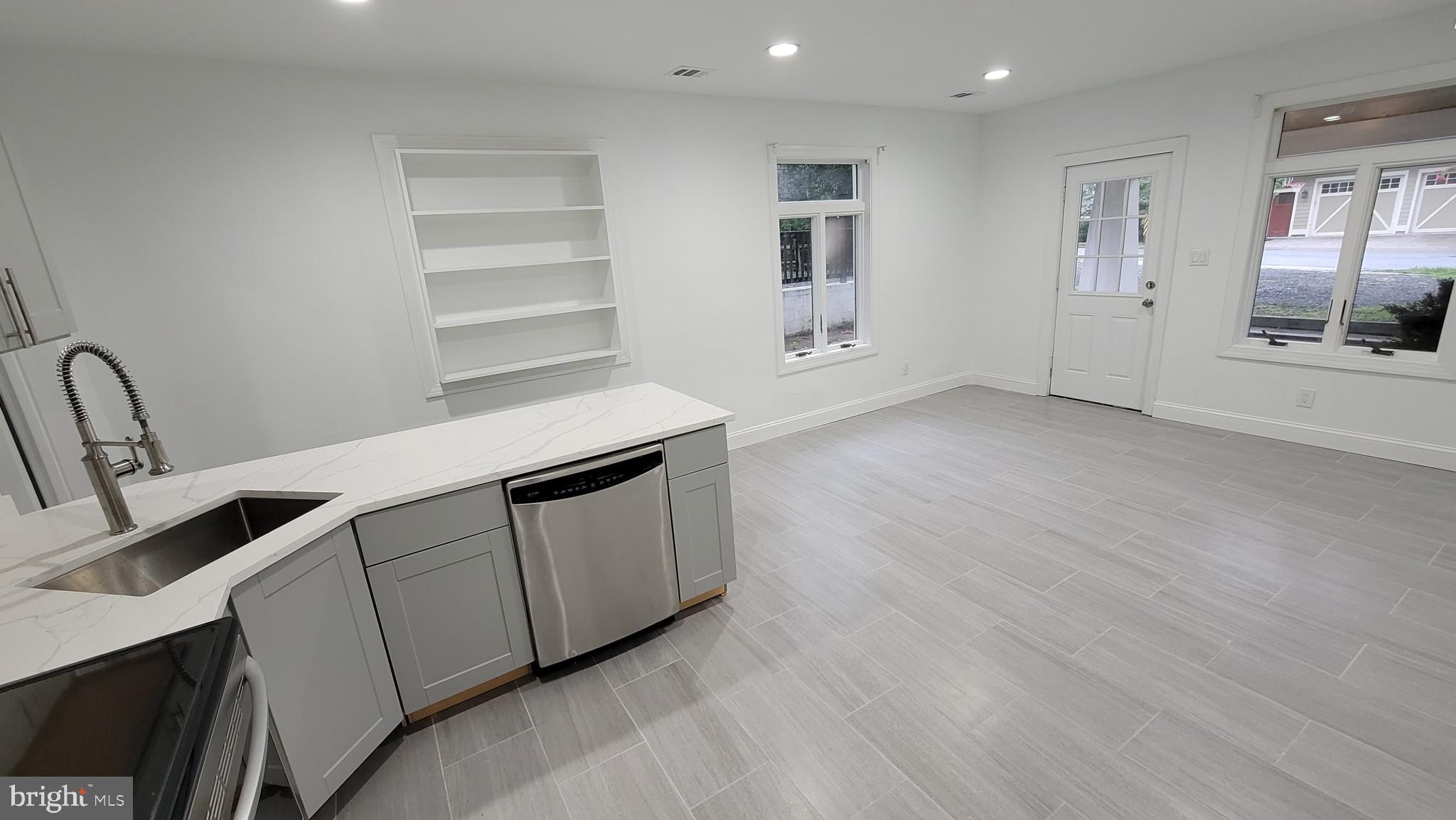 YORKTOWN - Residential Lease