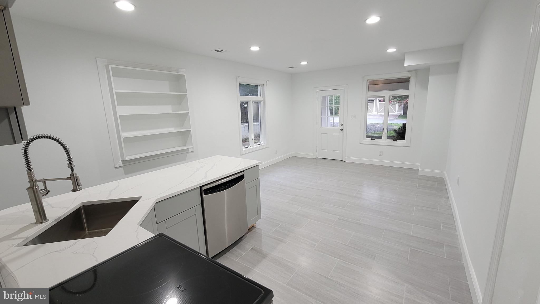 YORKTOWN - Residential Lease