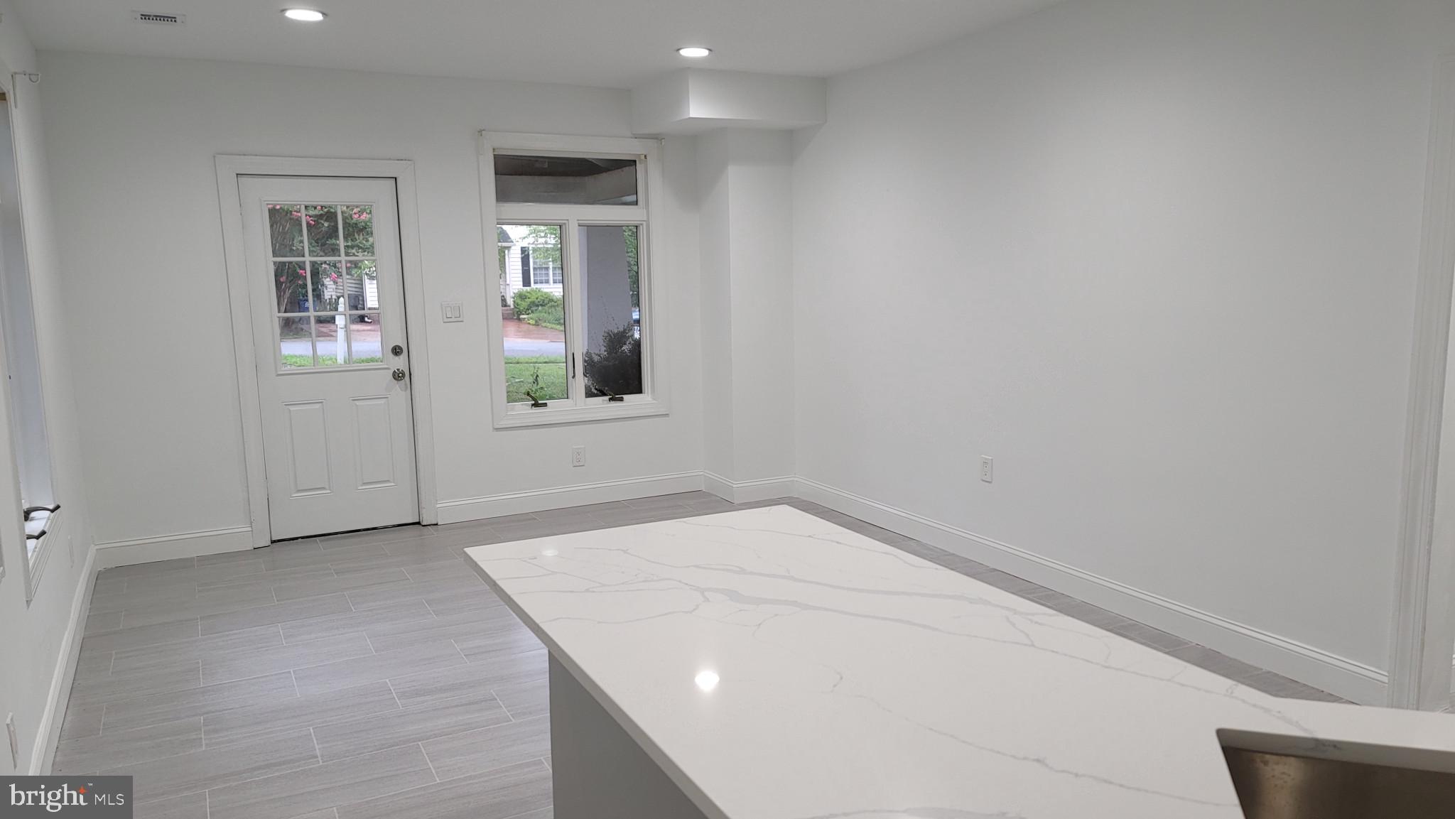 YORKTOWN - Residential Lease