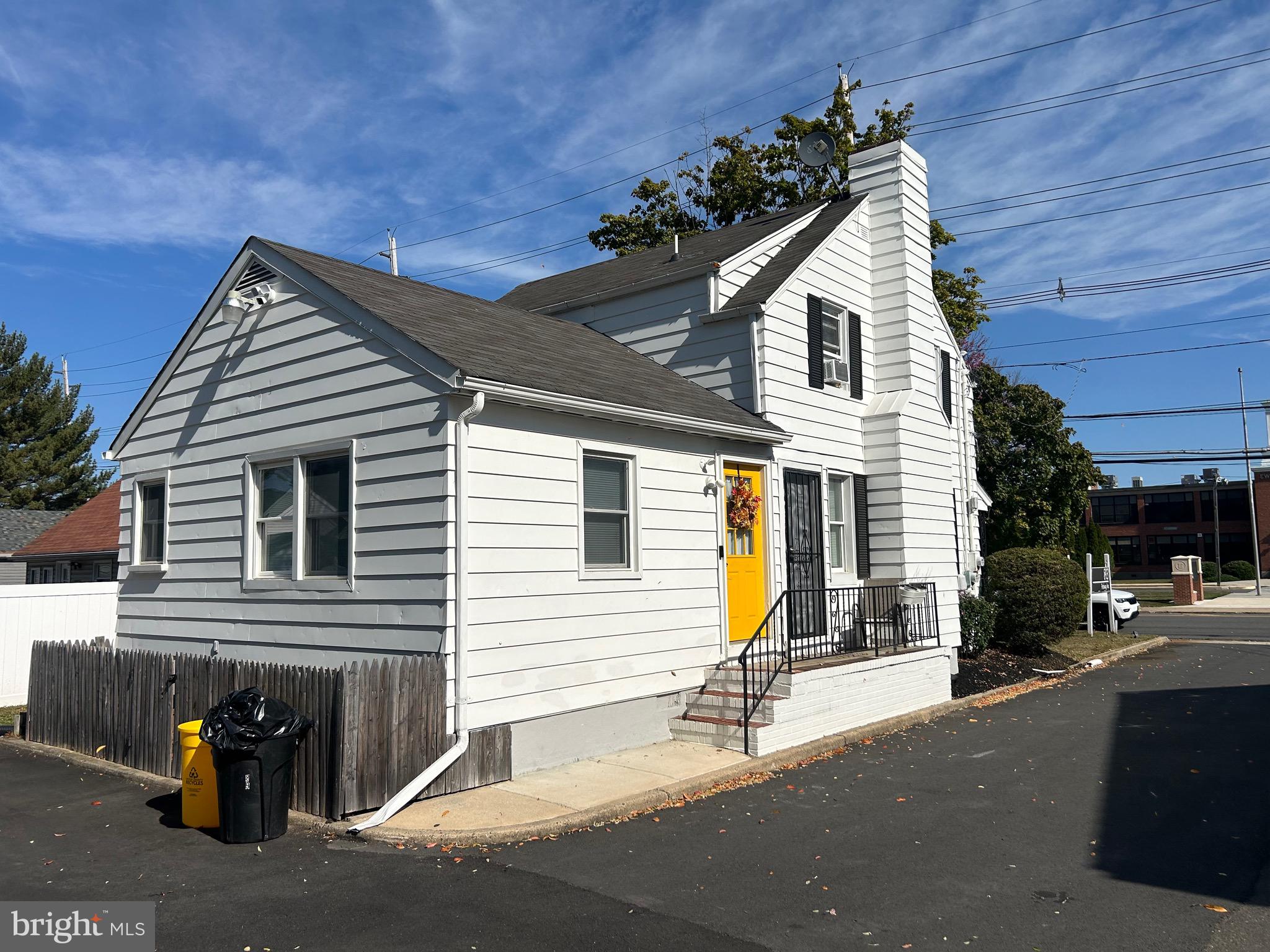 893 PARKWAY AVENUE
