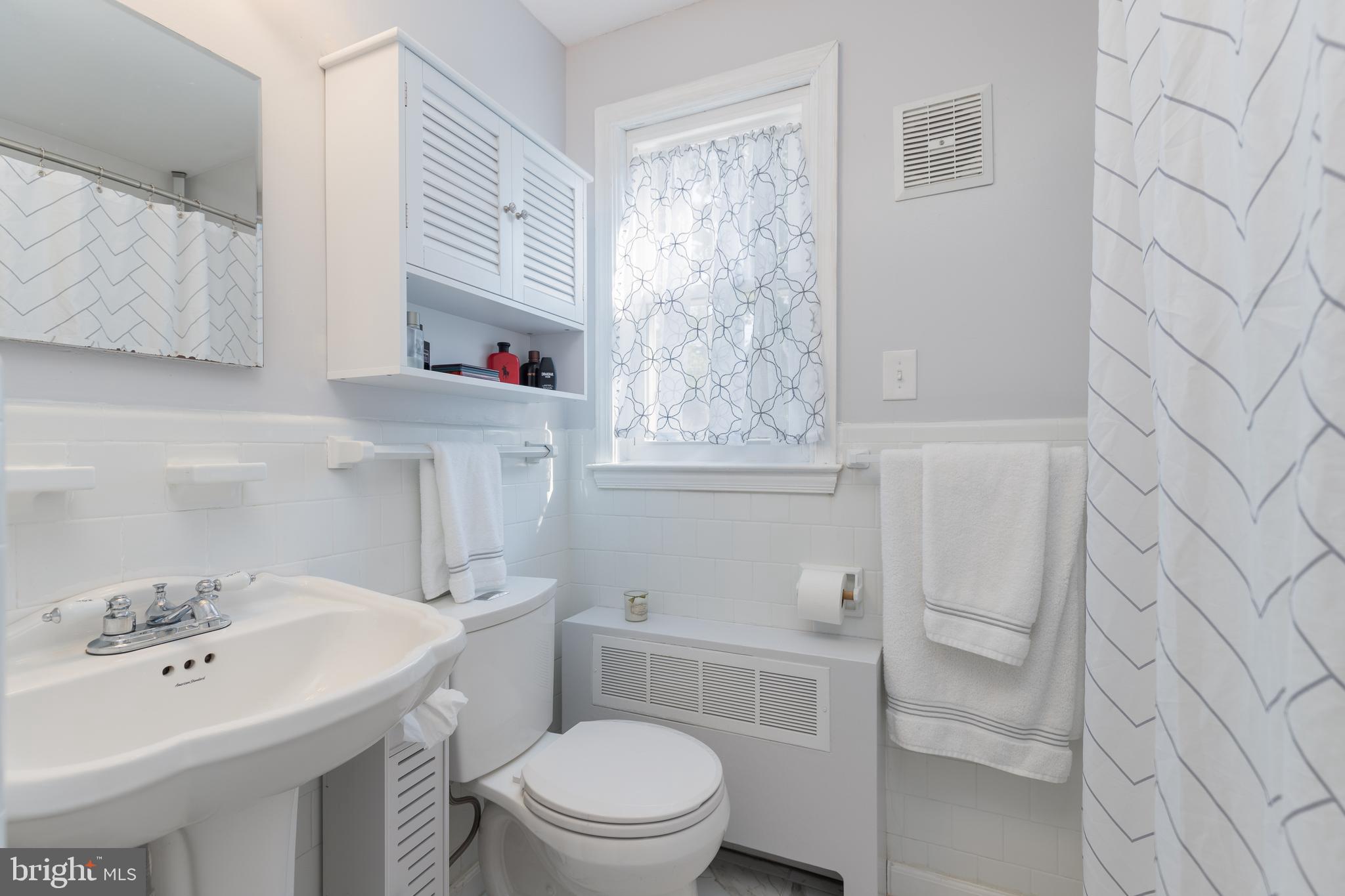 COLONIAL GARDENS - Residential