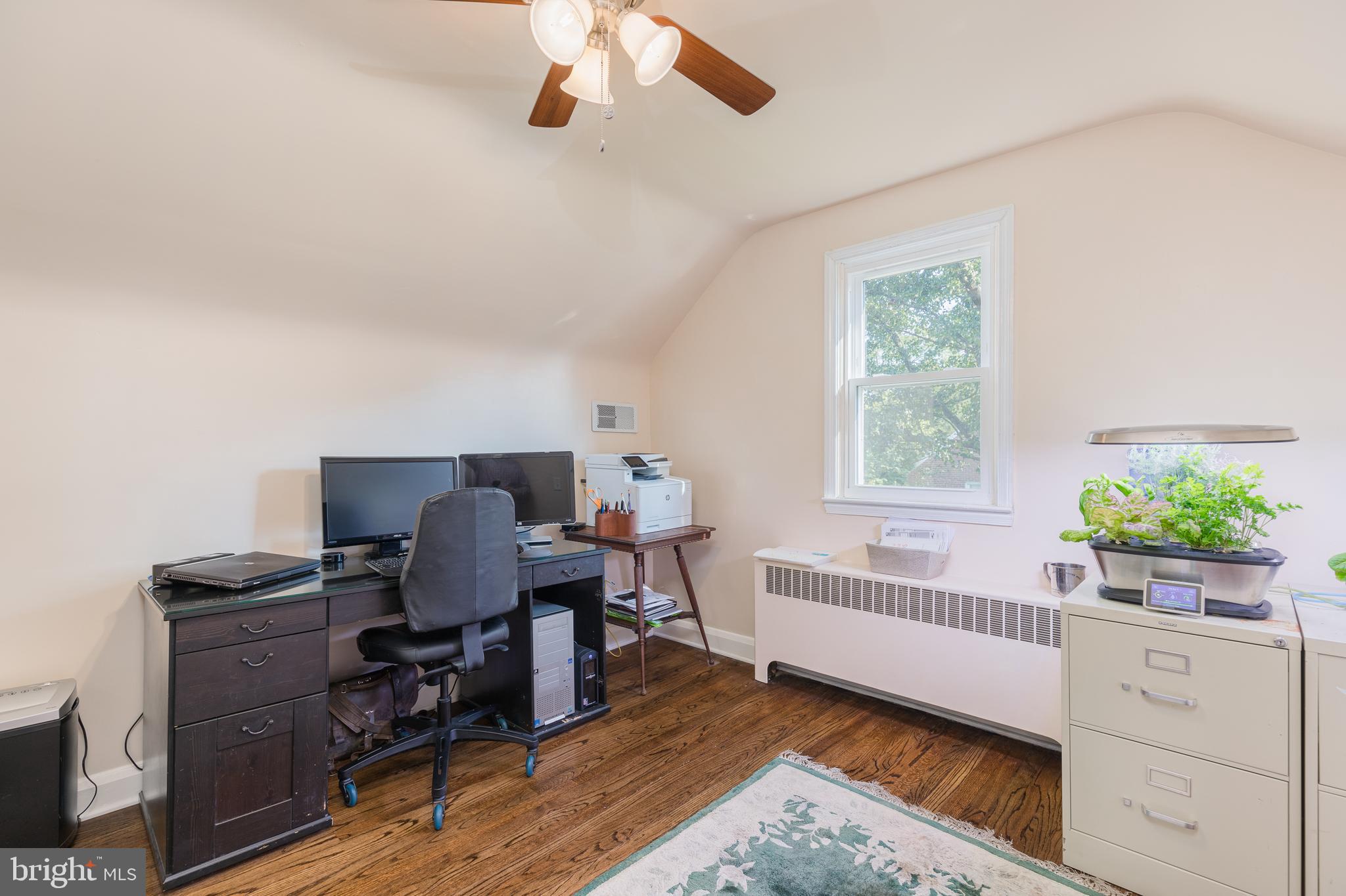 COLONIAL GARDENS - Residential