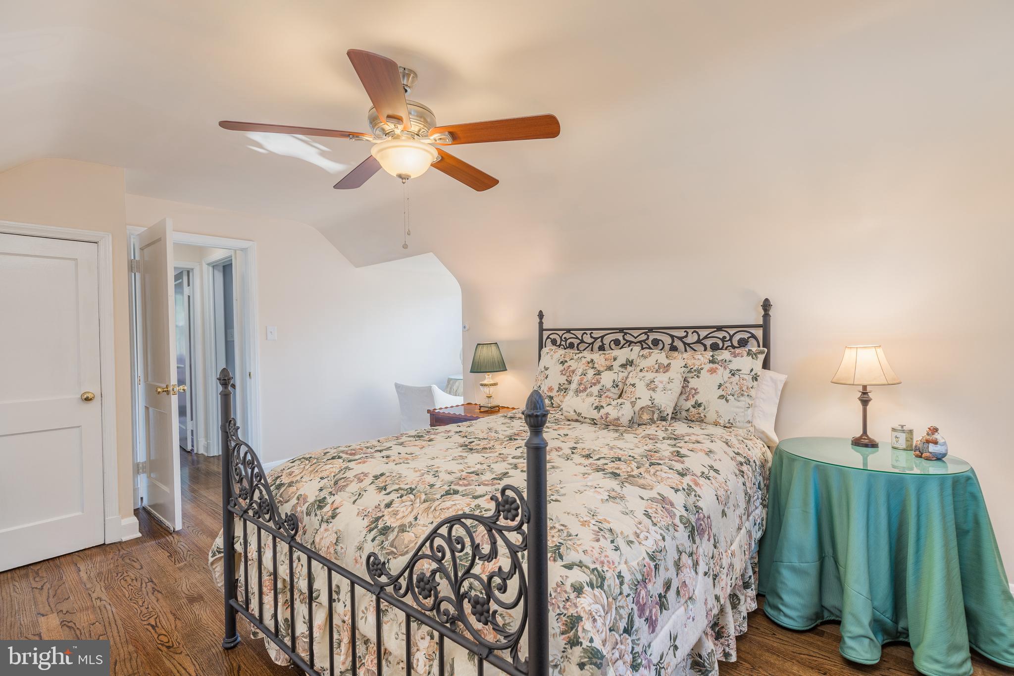 COLONIAL GARDENS - Residential