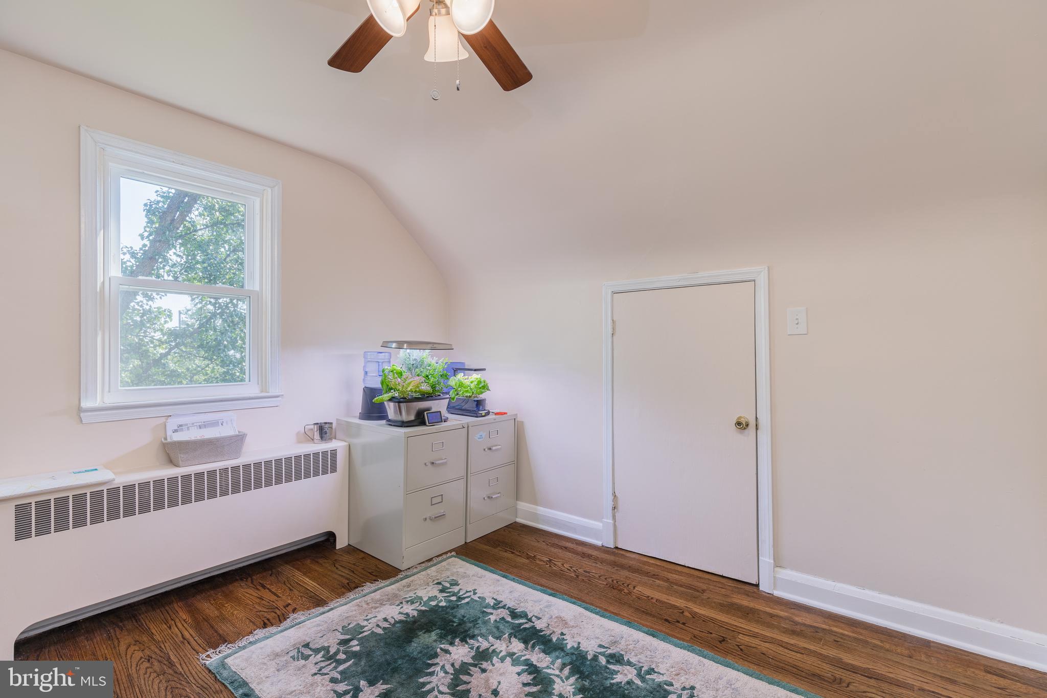 COLONIAL GARDENS - Residential