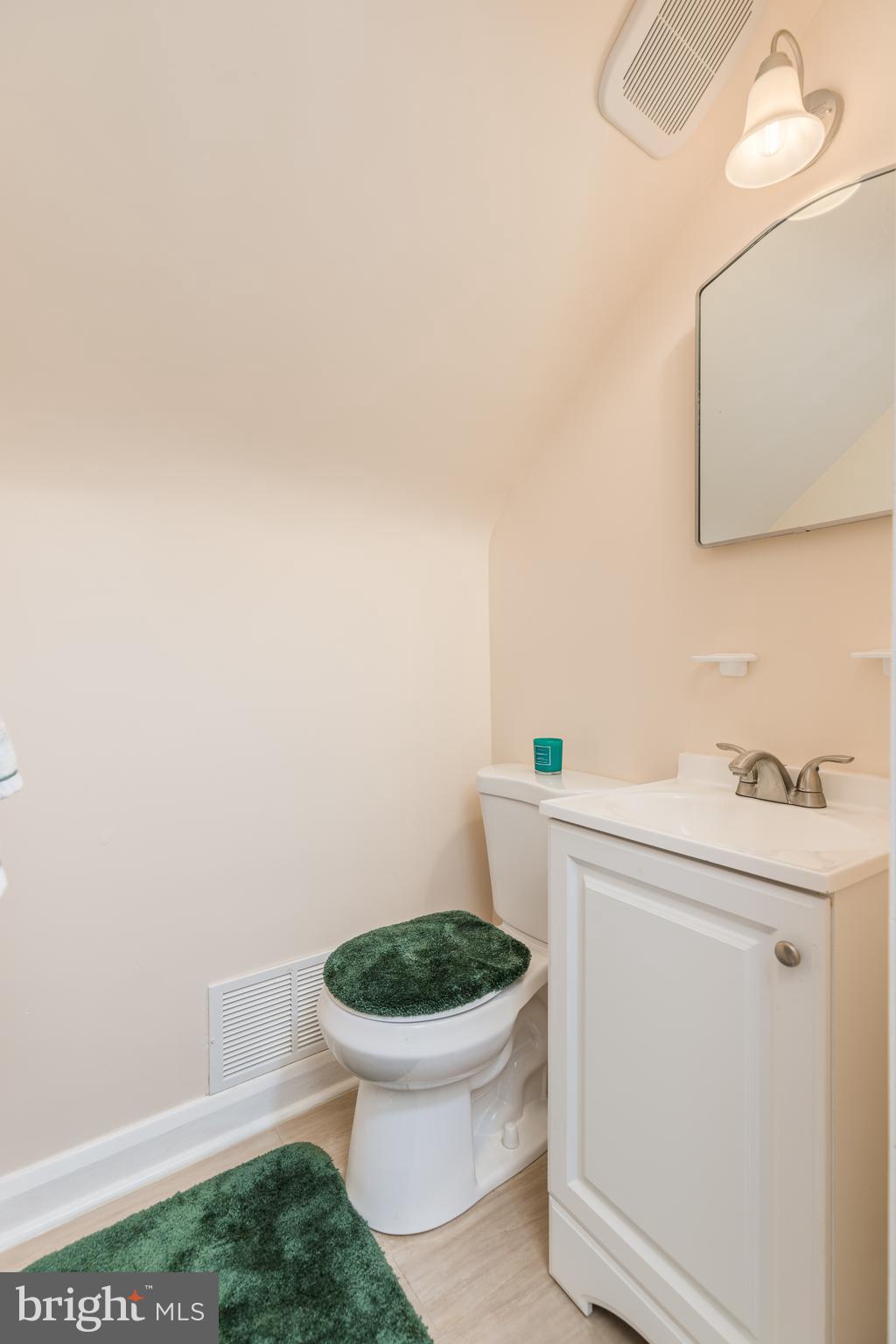 COLONIAL GARDENS - Residential