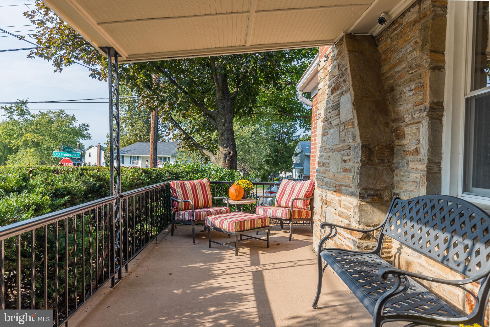 COLONIAL GARDENS - Residential