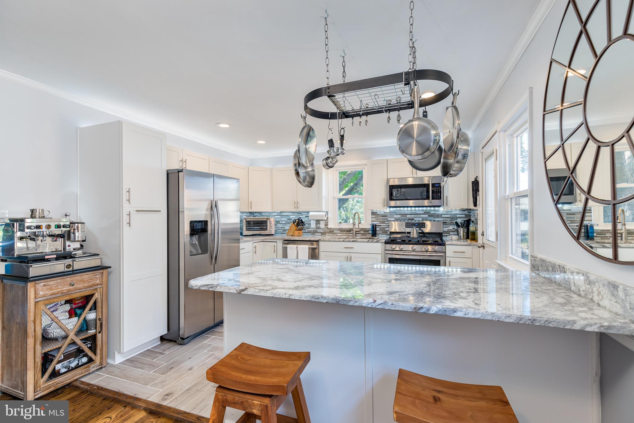 COLONIAL GARDENS - Residential