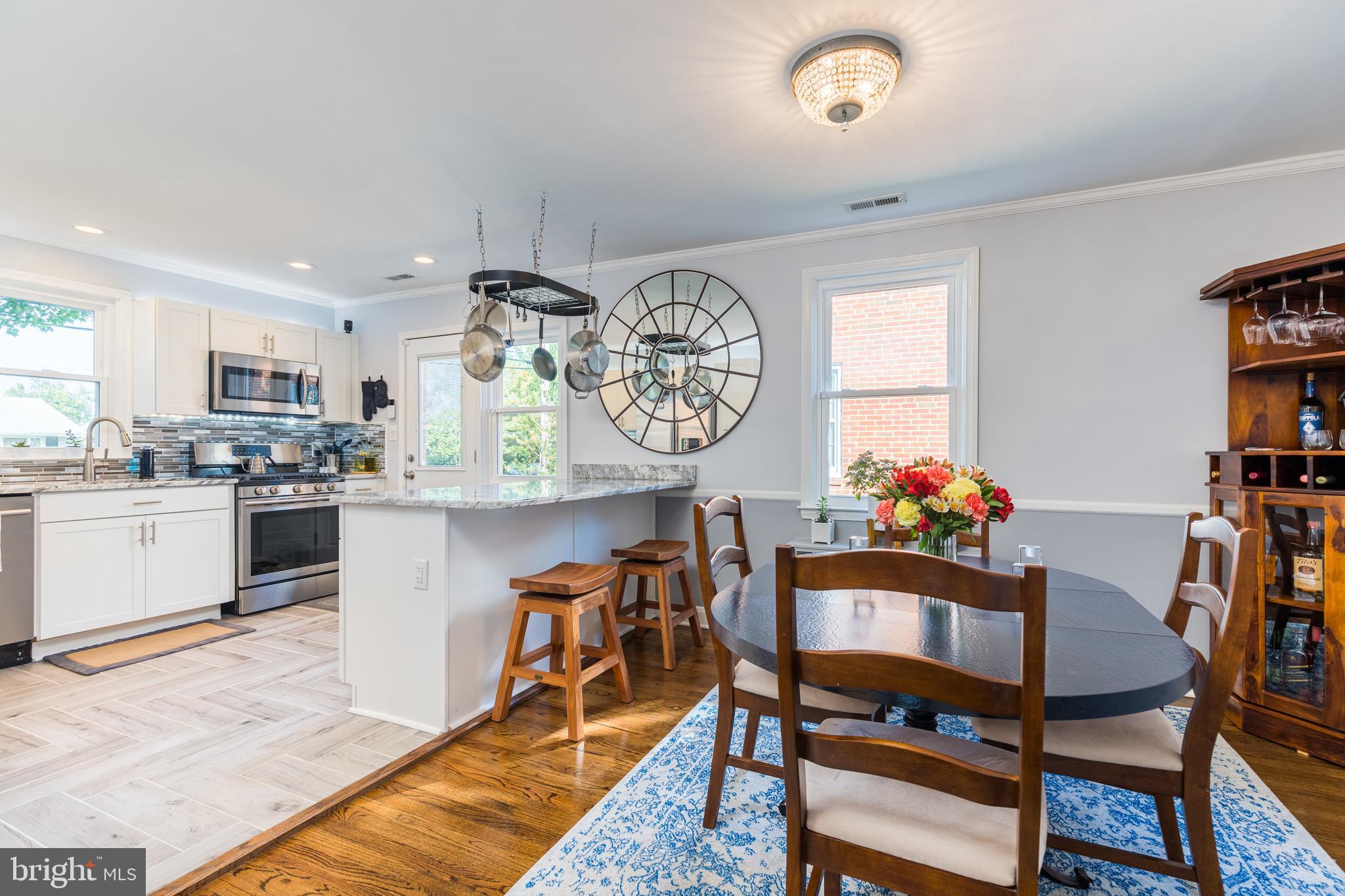 COLONIAL GARDENS - Residential