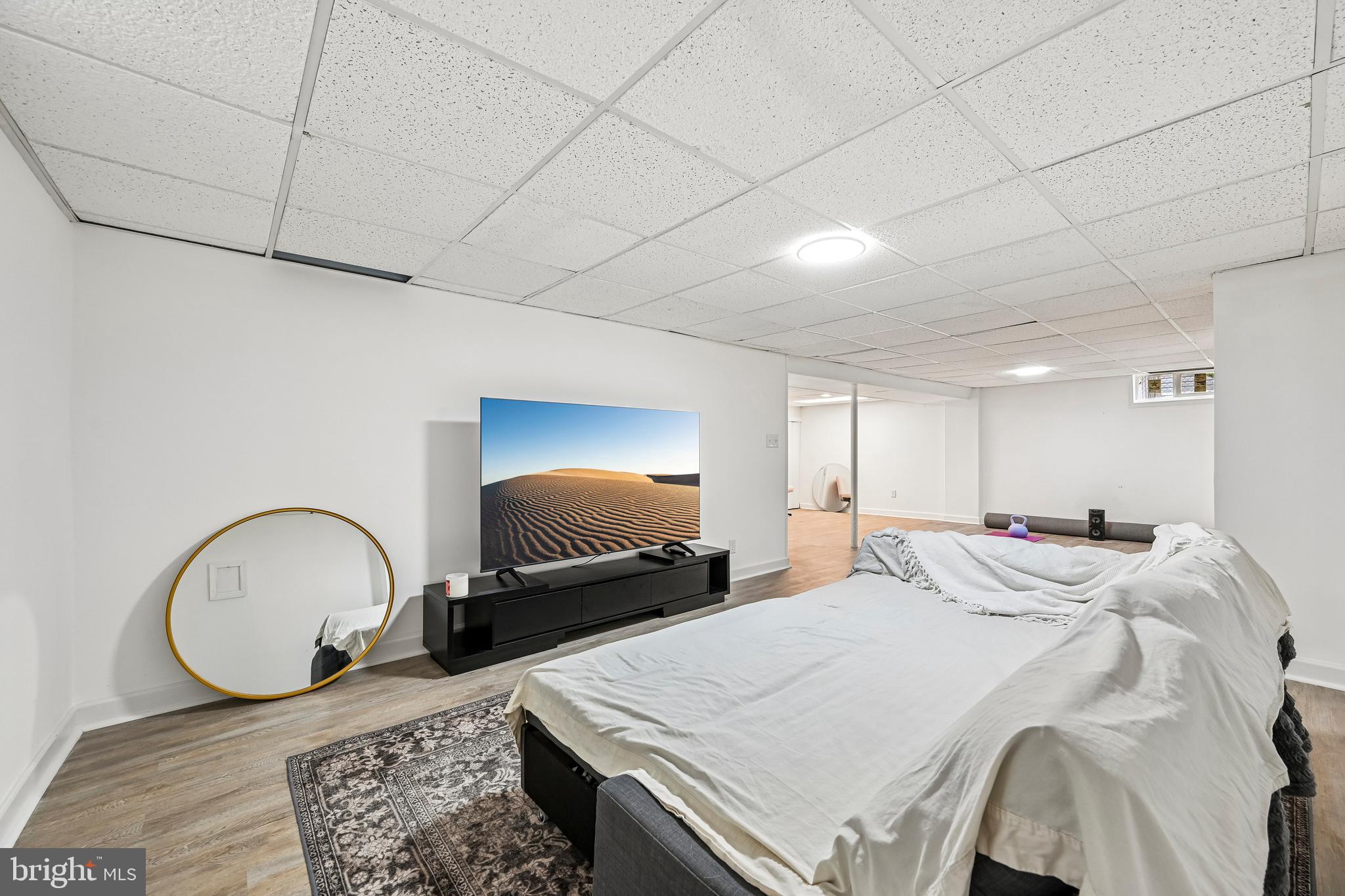 PLEASANTVILLE - Residential