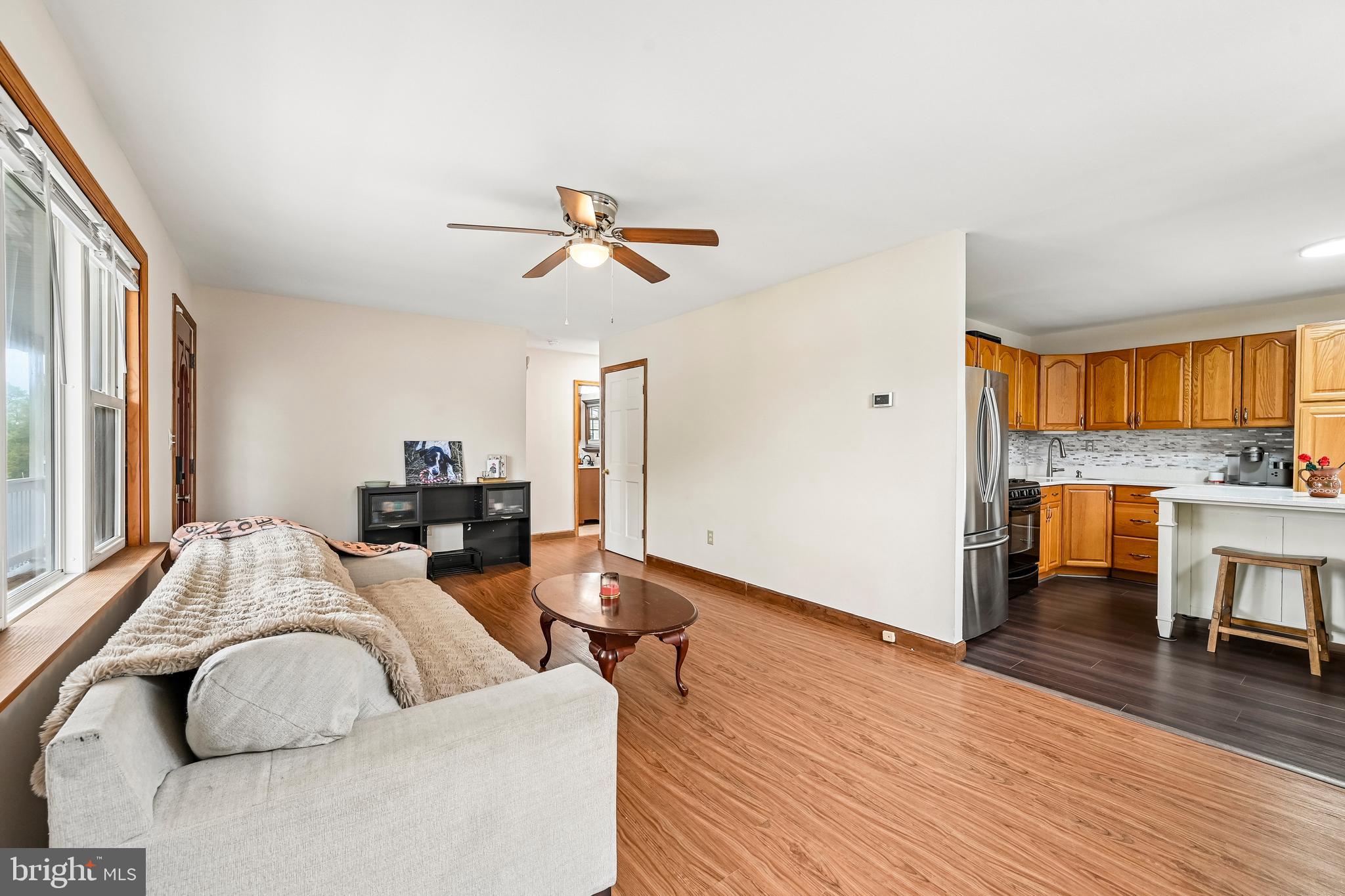 PLEASANTVILLE - Residential