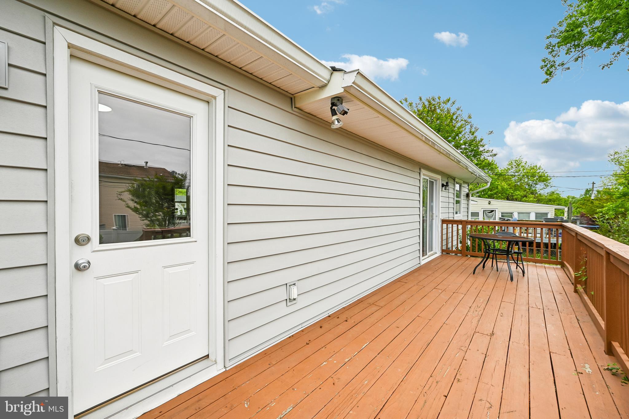 PLEASANTVILLE - Residential
