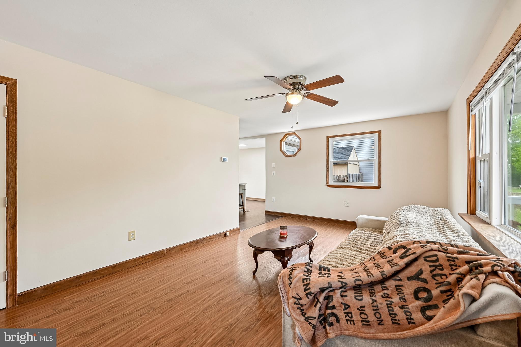 PLEASANTVILLE - Residential