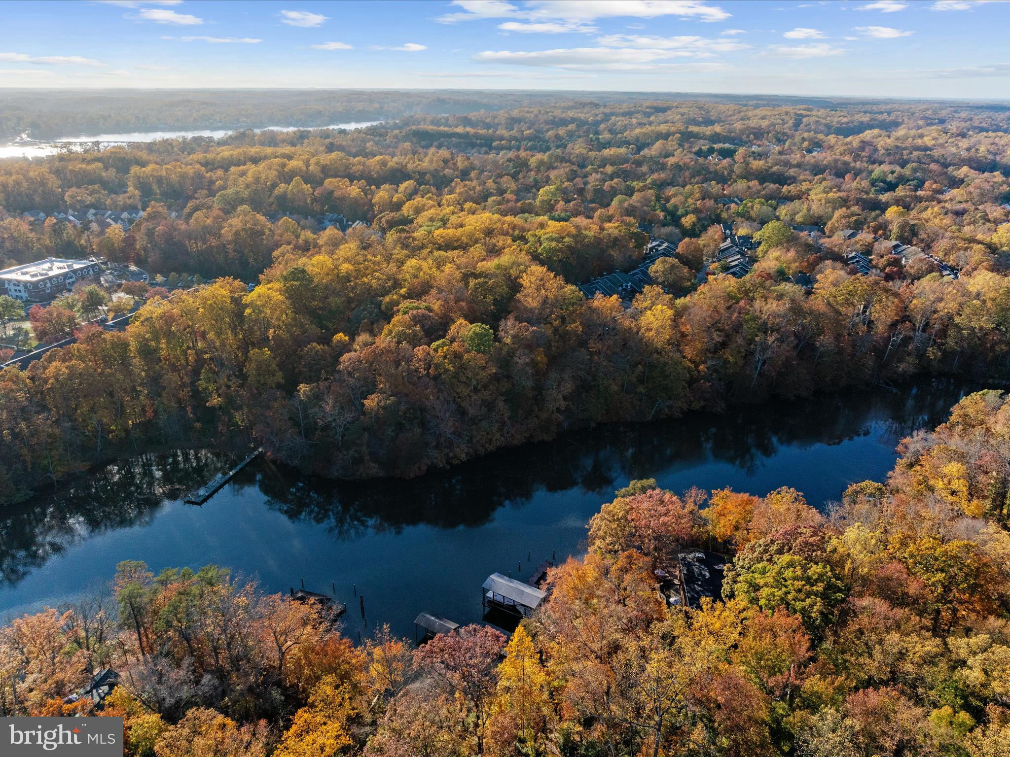 WALLACE MANOR - Residential
