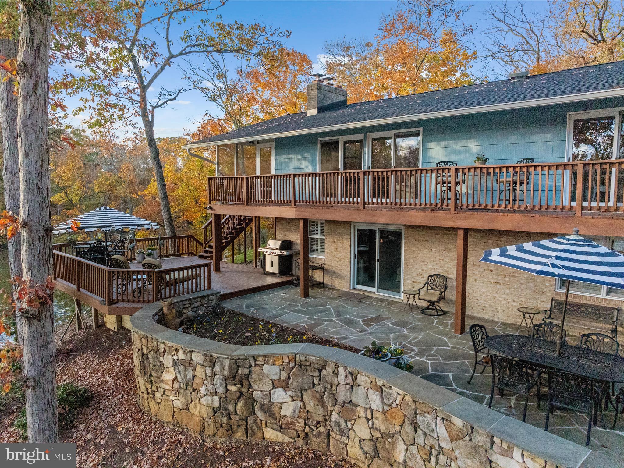 WALLACE MANOR - Residential