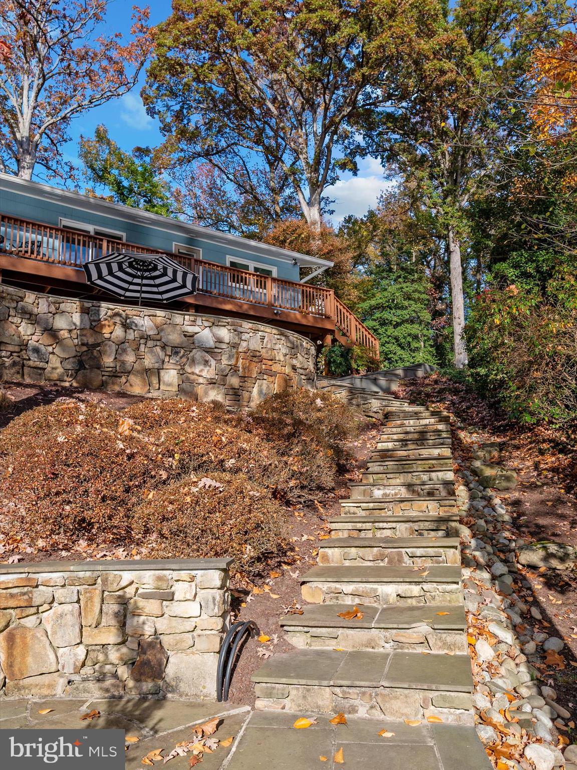 WALLACE MANOR - Residential