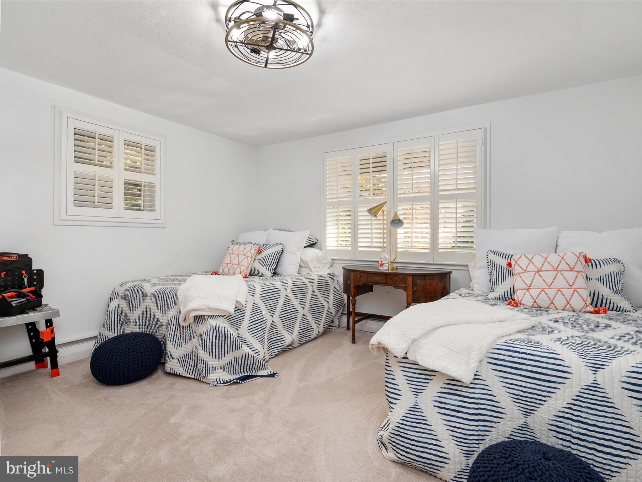 WALLACE MANOR - Residential