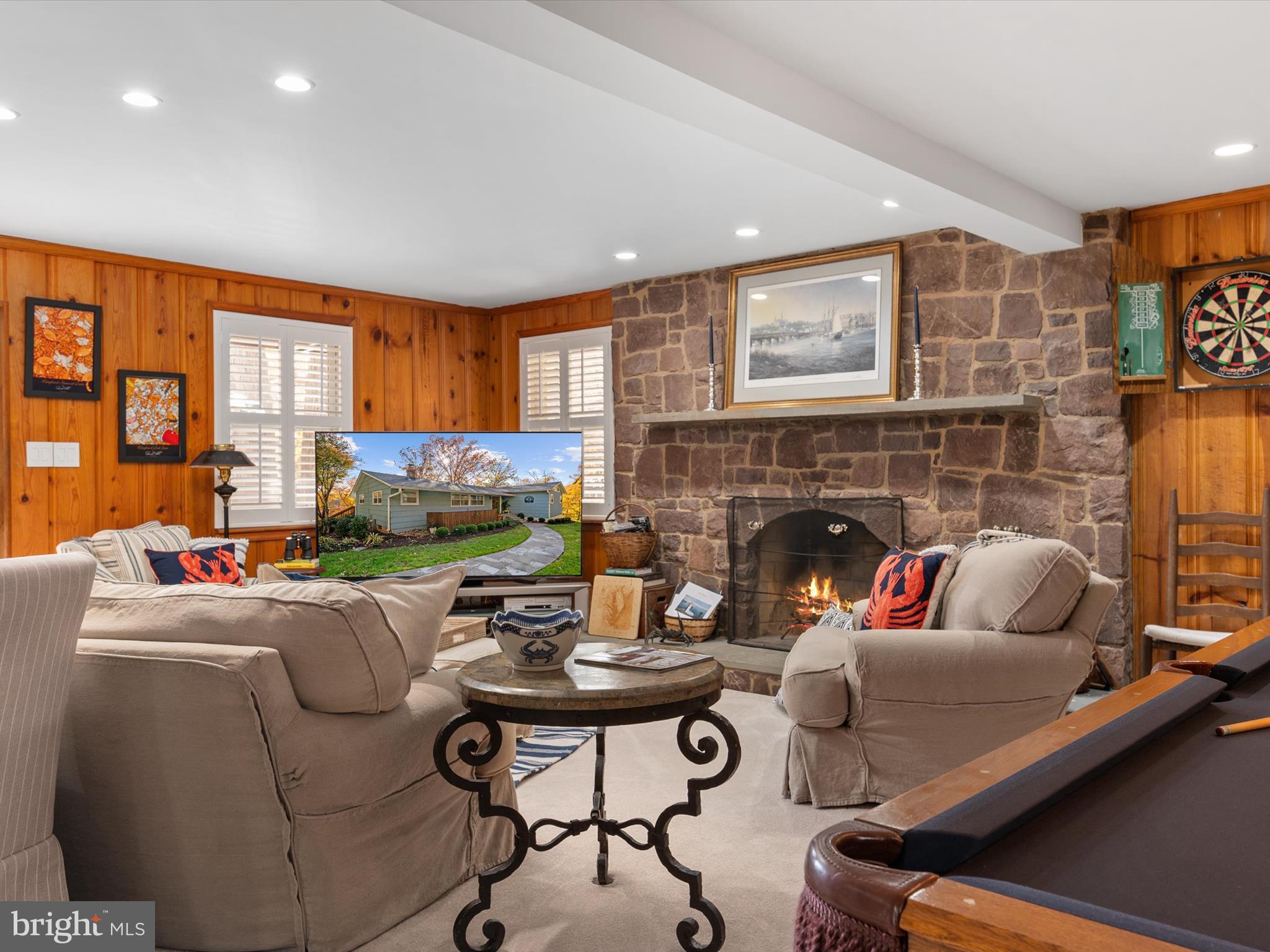 WALLACE MANOR - Residential