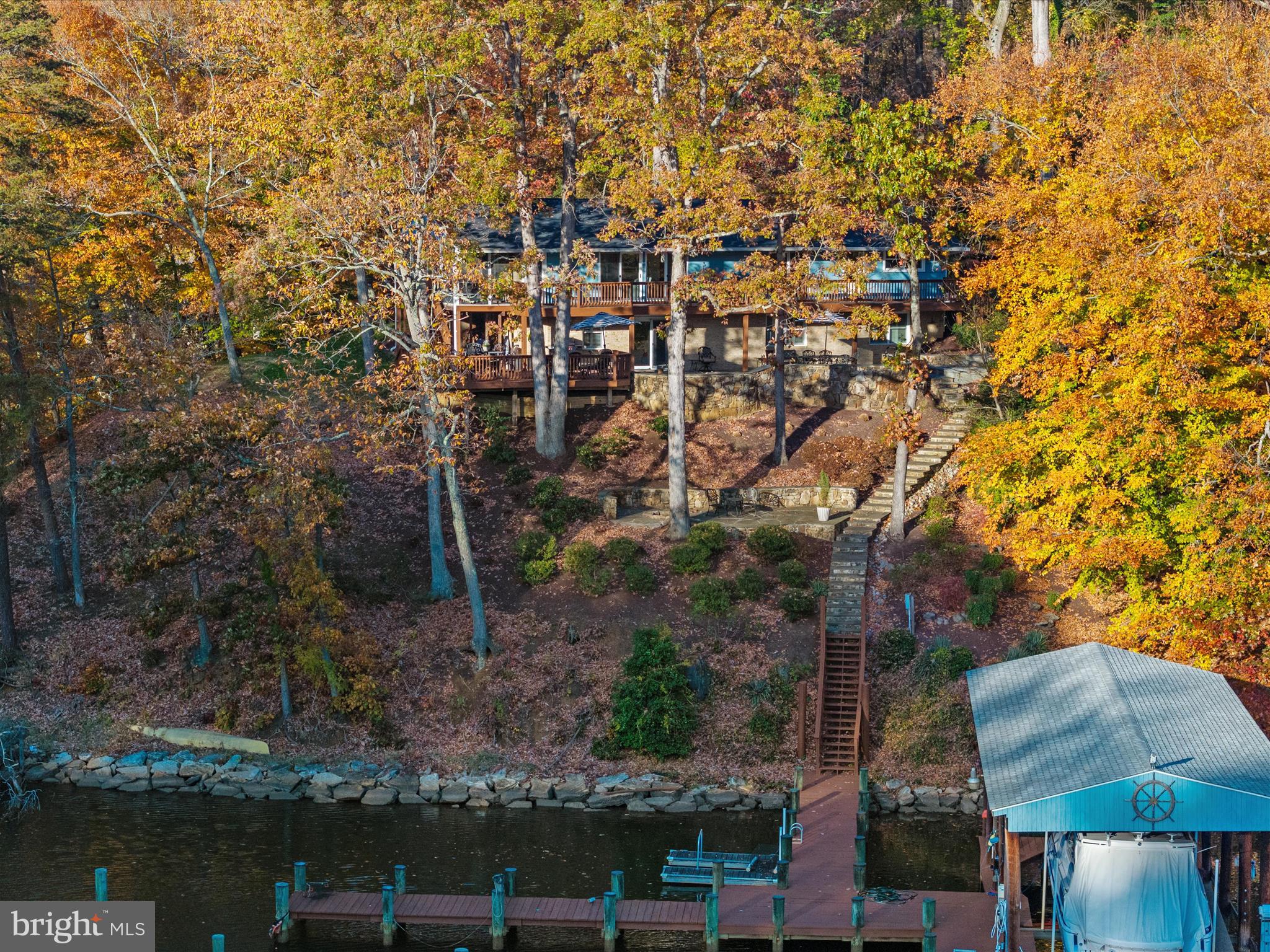 WALLACE MANOR - Residential