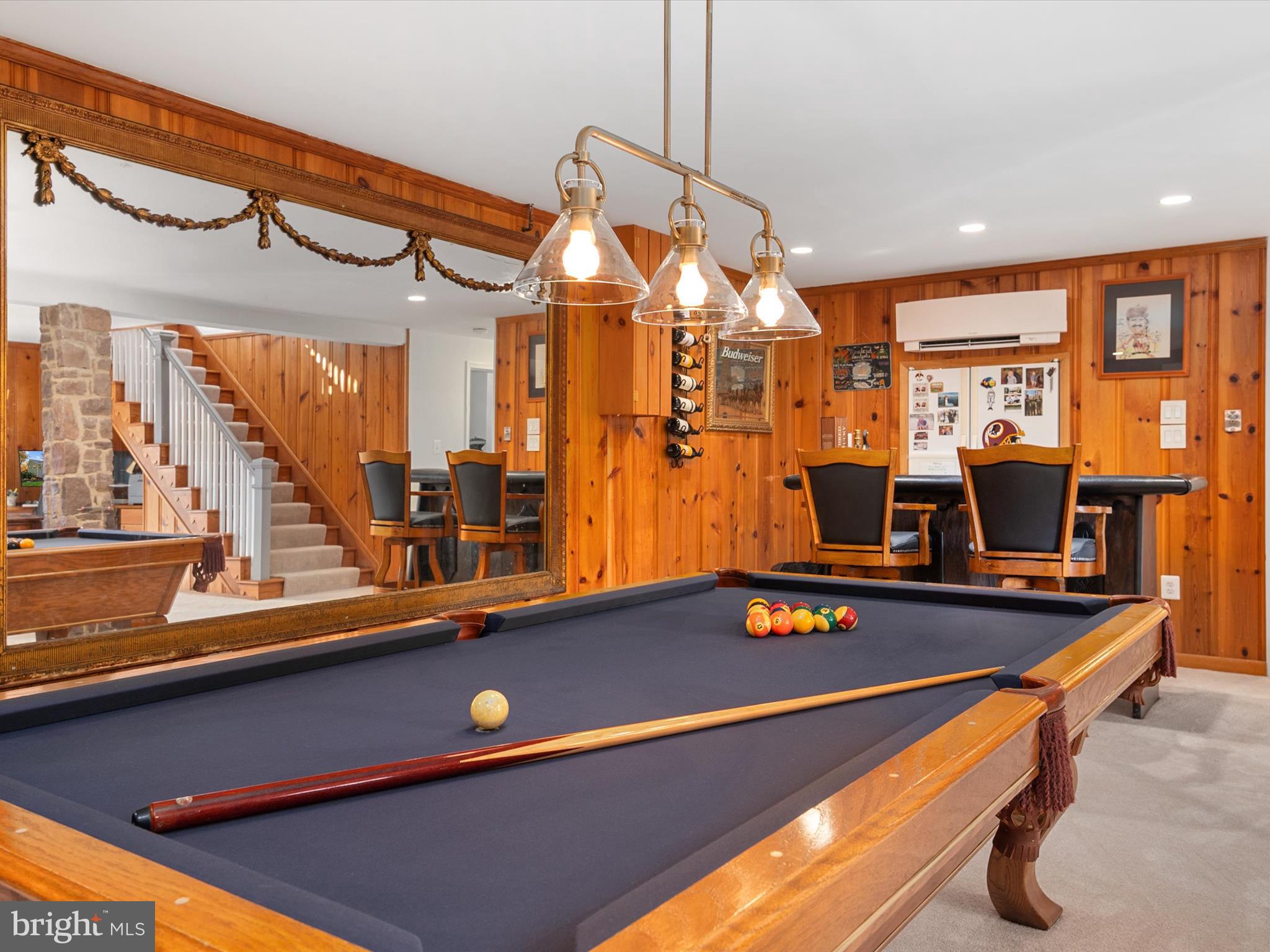 WALLACE MANOR - Residential