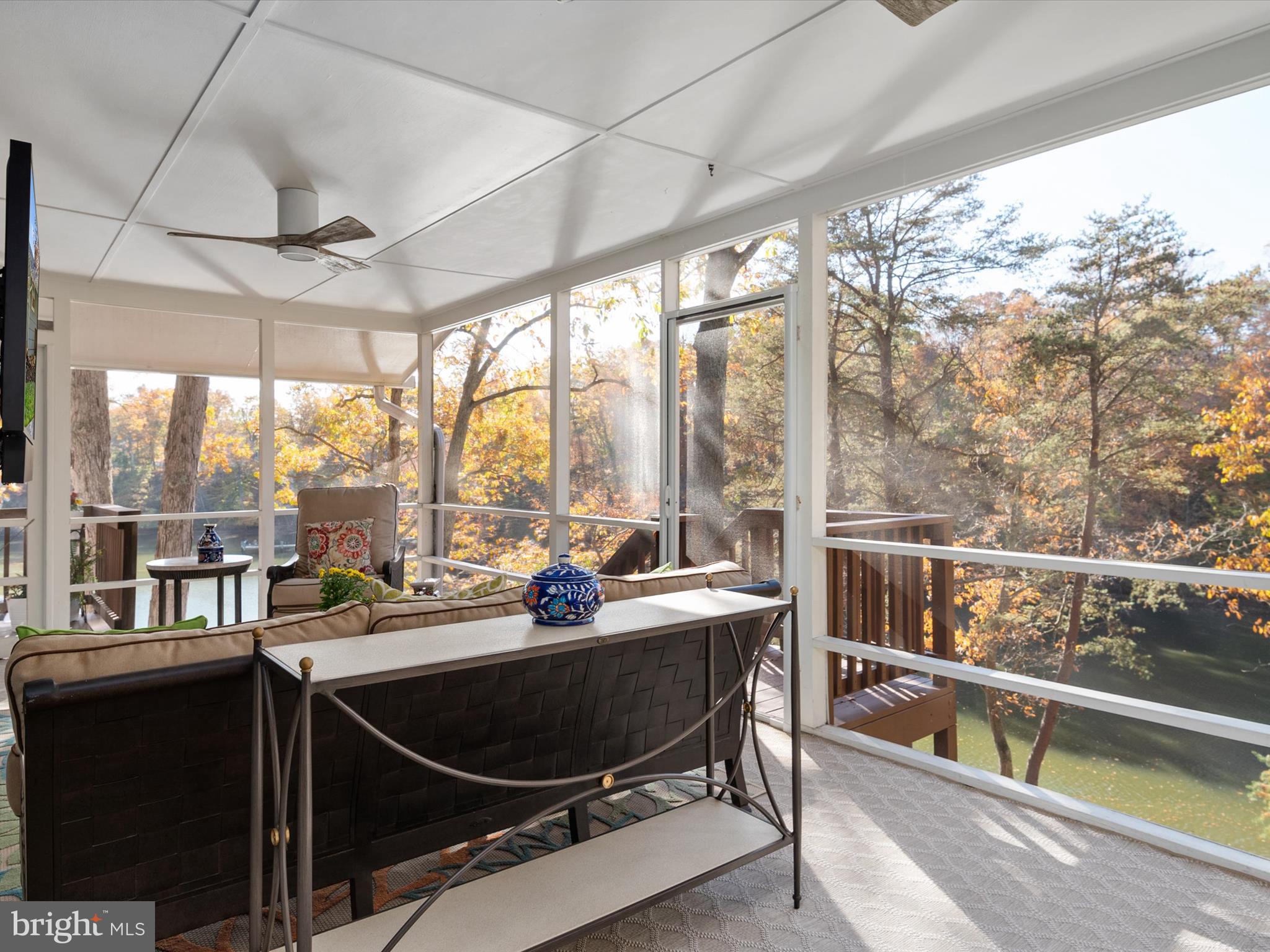 WALLACE MANOR - Residential