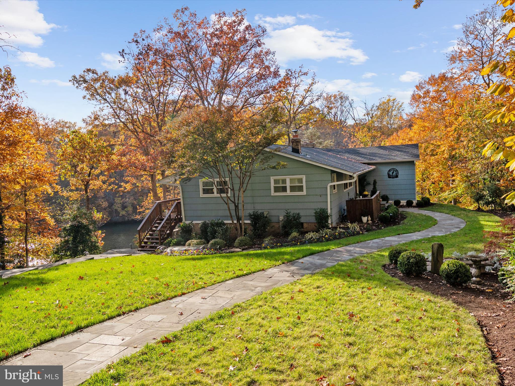 WALLACE MANOR - Residential