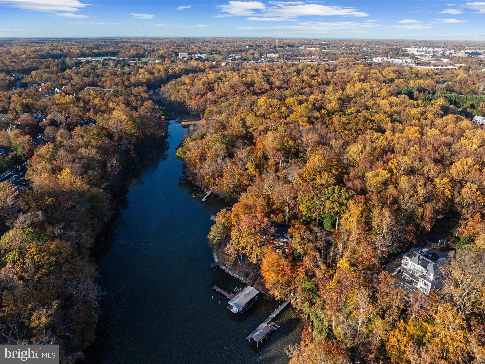 WALLACE MANOR - Residential