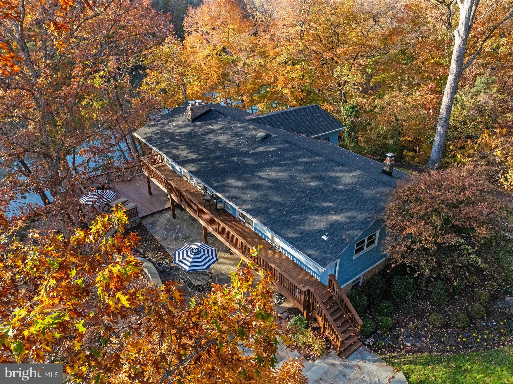 WALLACE MANOR - Residential