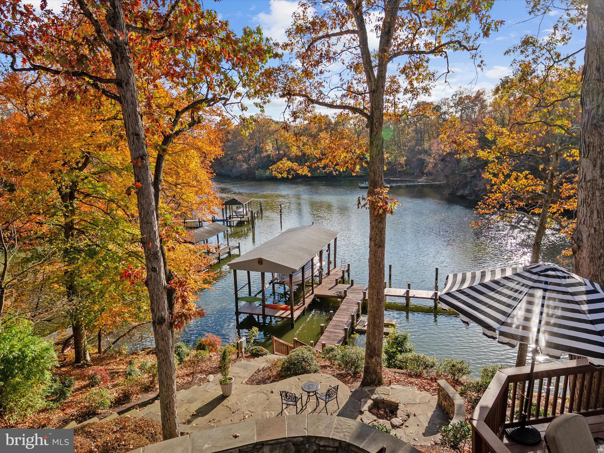 WALLACE MANOR - Residential