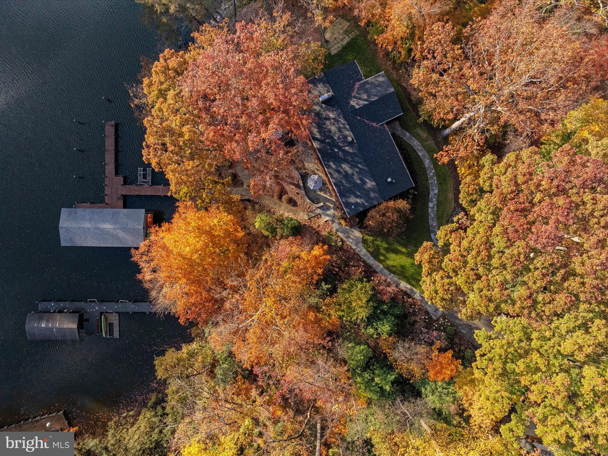 WALLACE MANOR - Residential