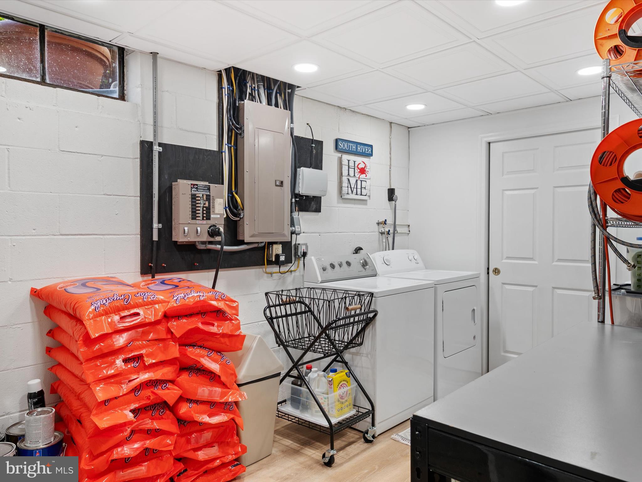 WALLACE MANOR - Residential