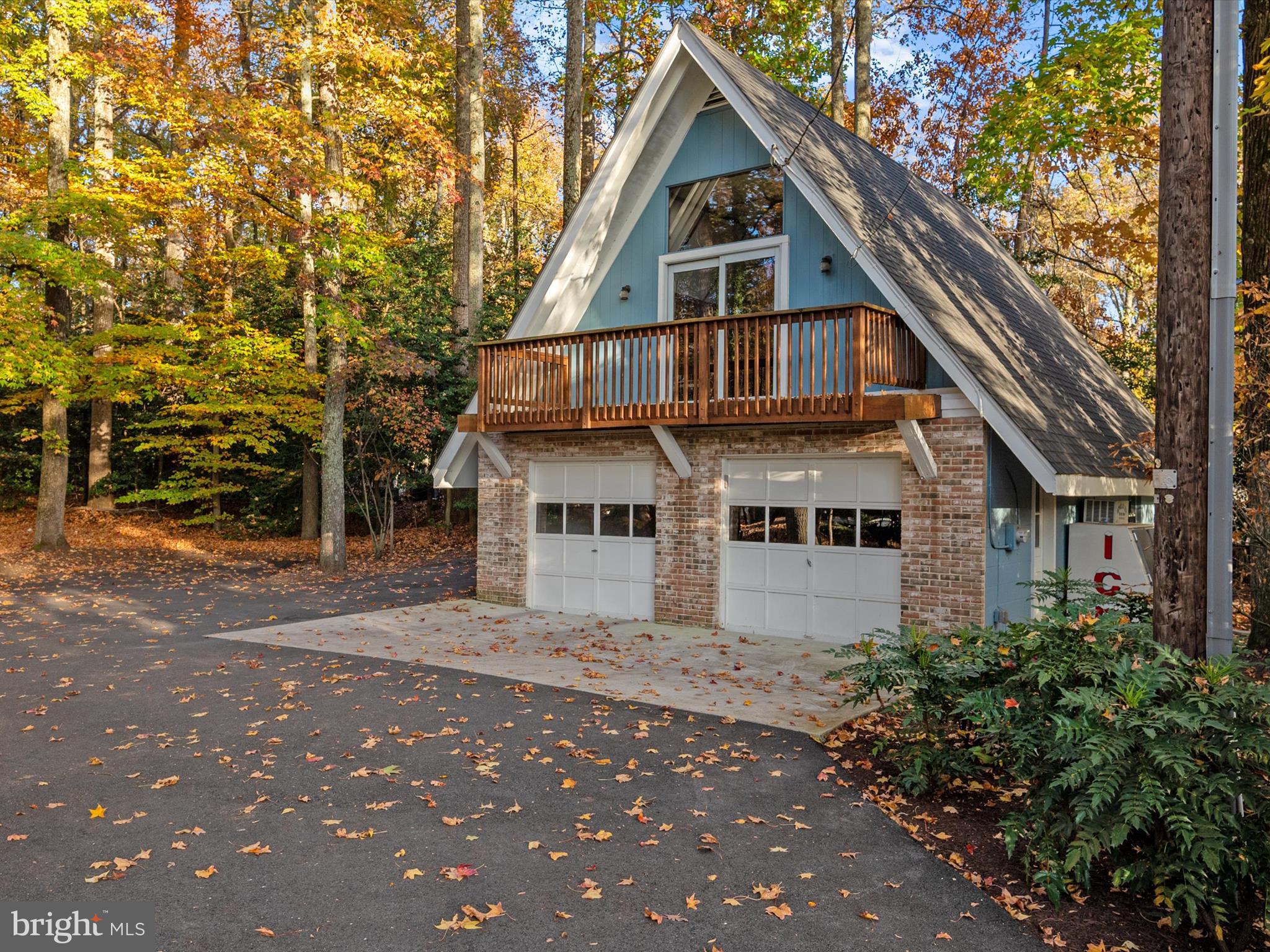 WALLACE MANOR - Residential