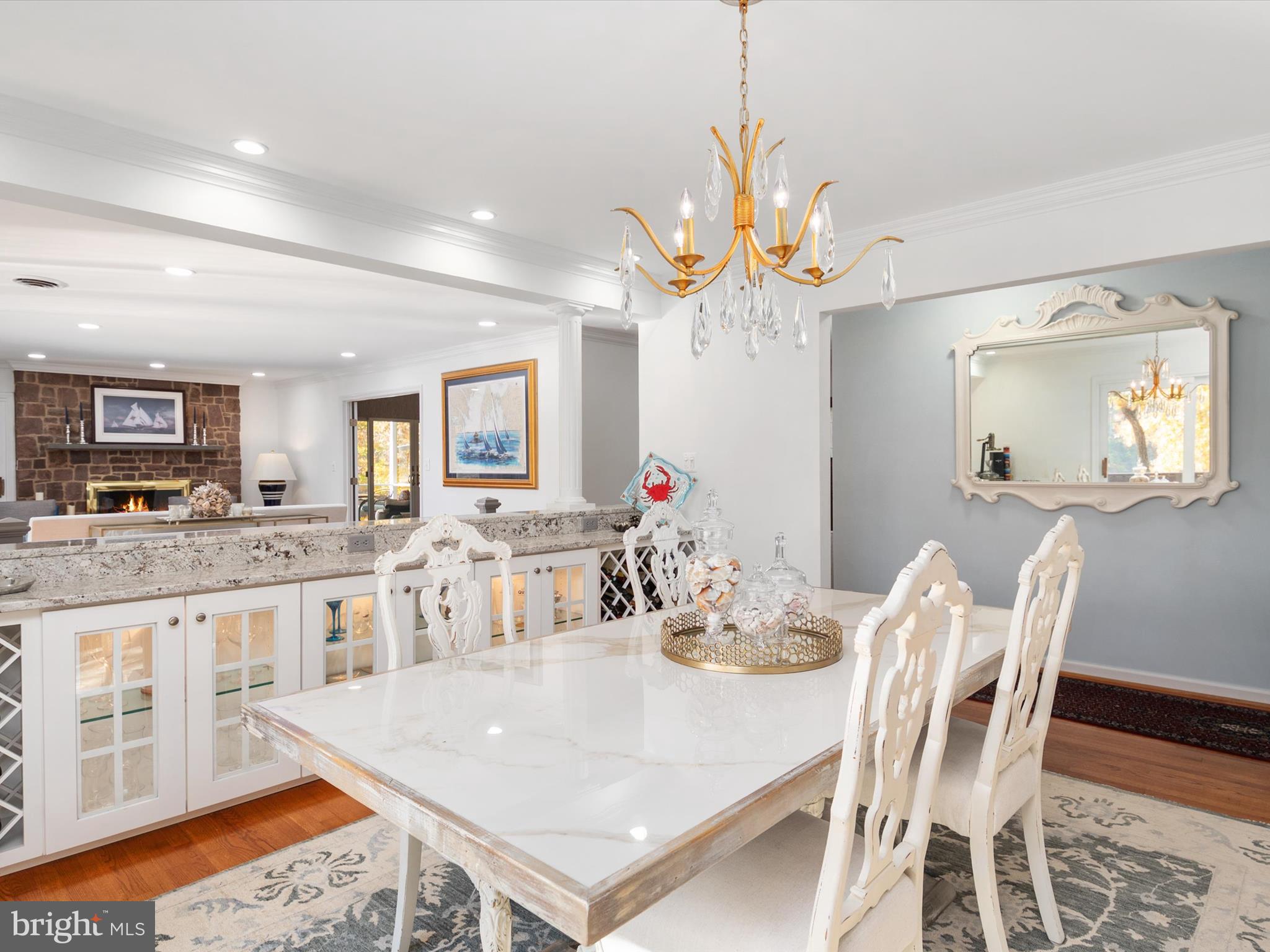 WALLACE MANOR - Residential