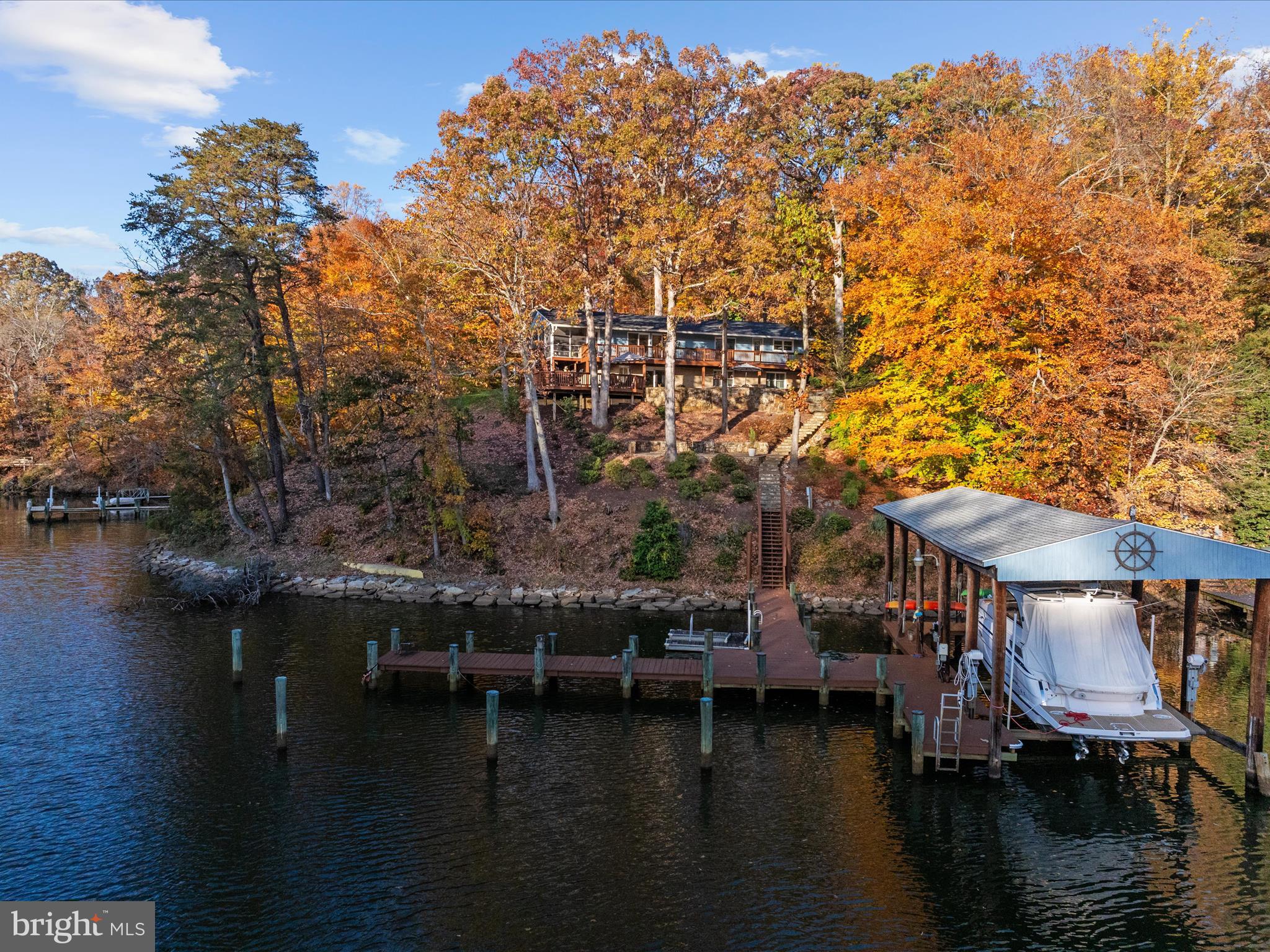 WALLACE MANOR - Residential