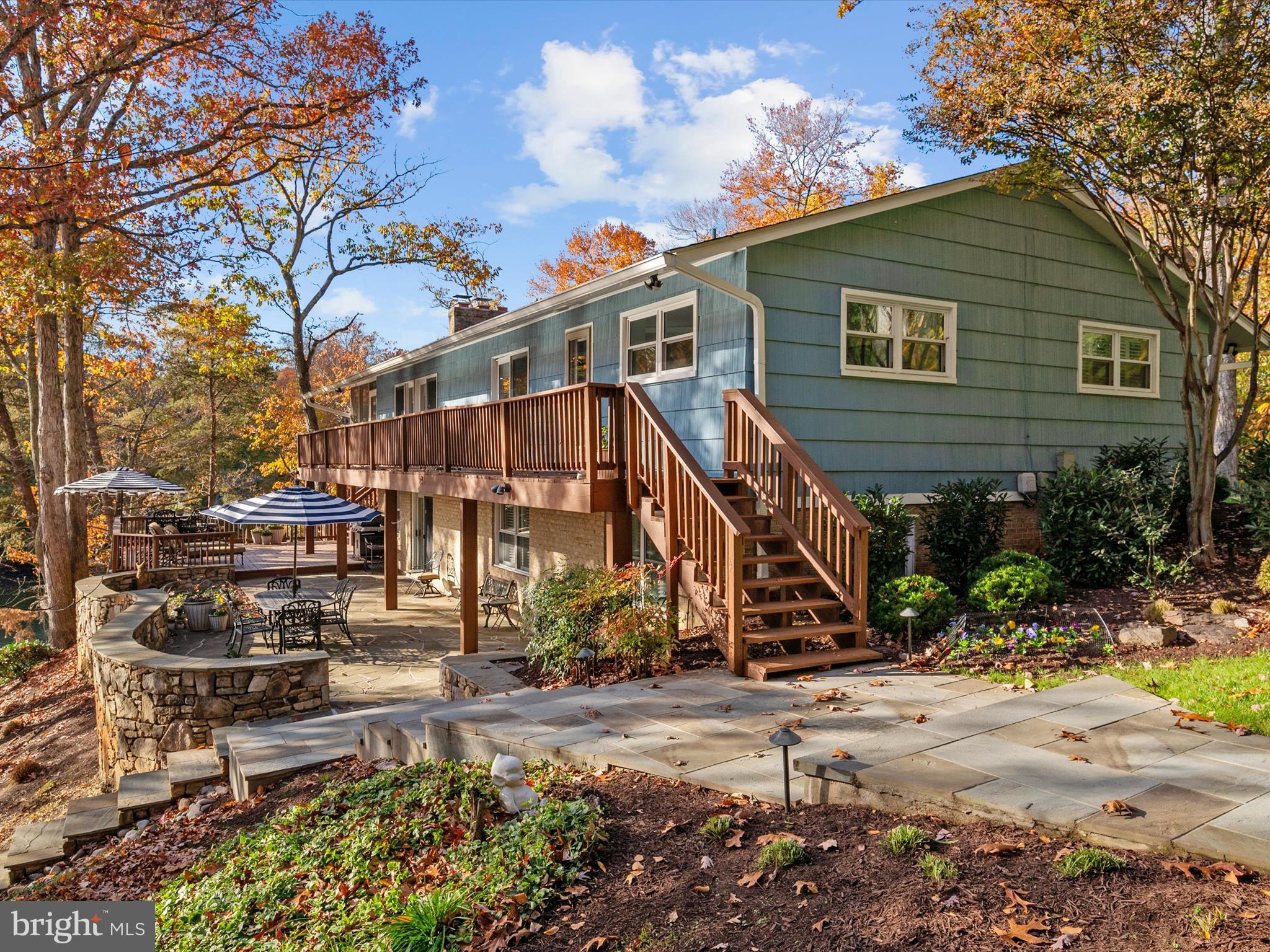 WALLACE MANOR - Residential